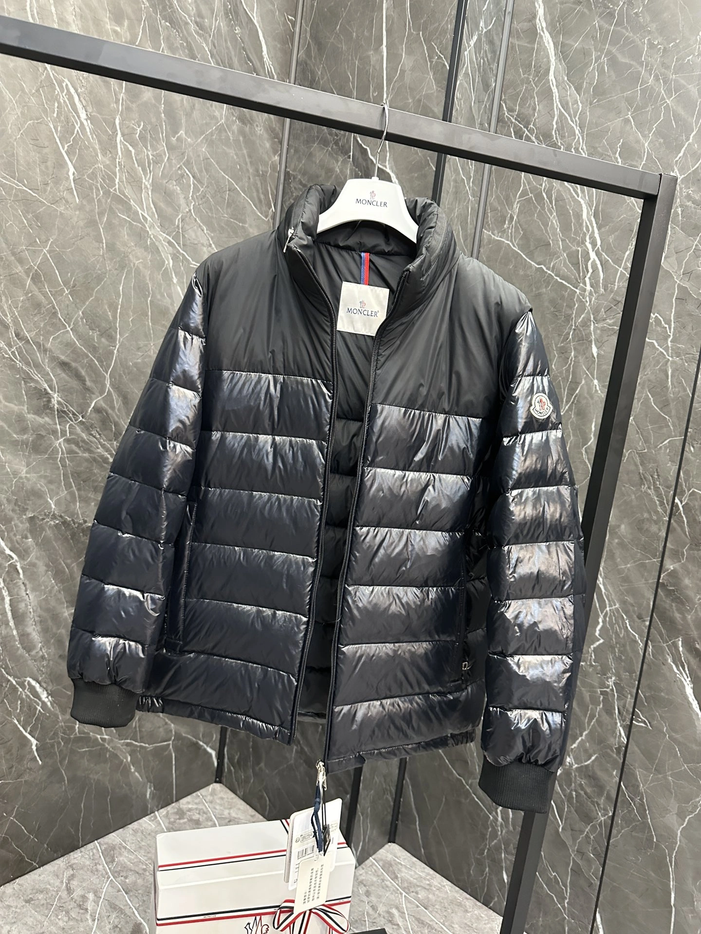 Moncler Down Jackets OnTrend 146428