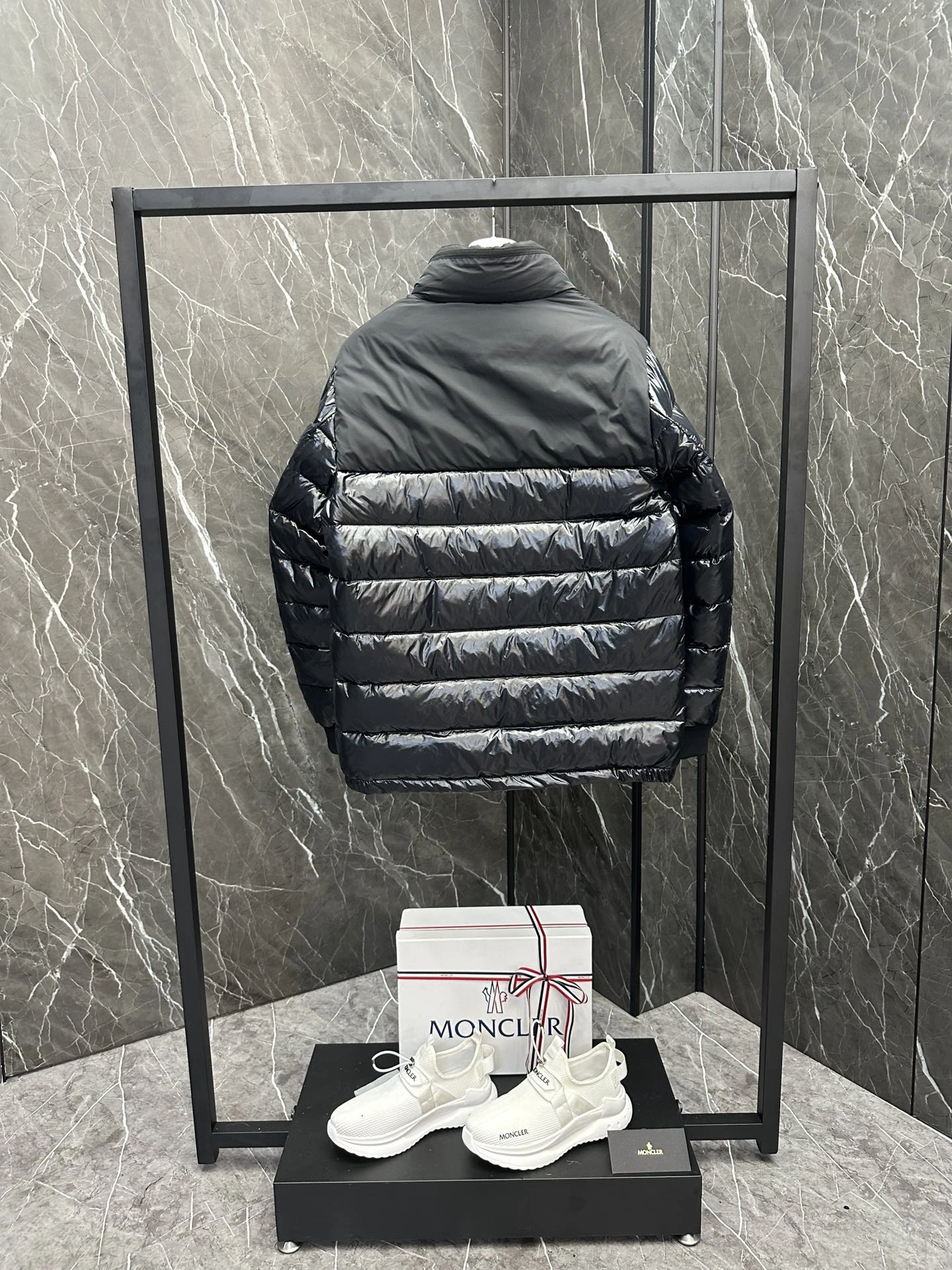Moncler Down Jackets OnTrend 146428
