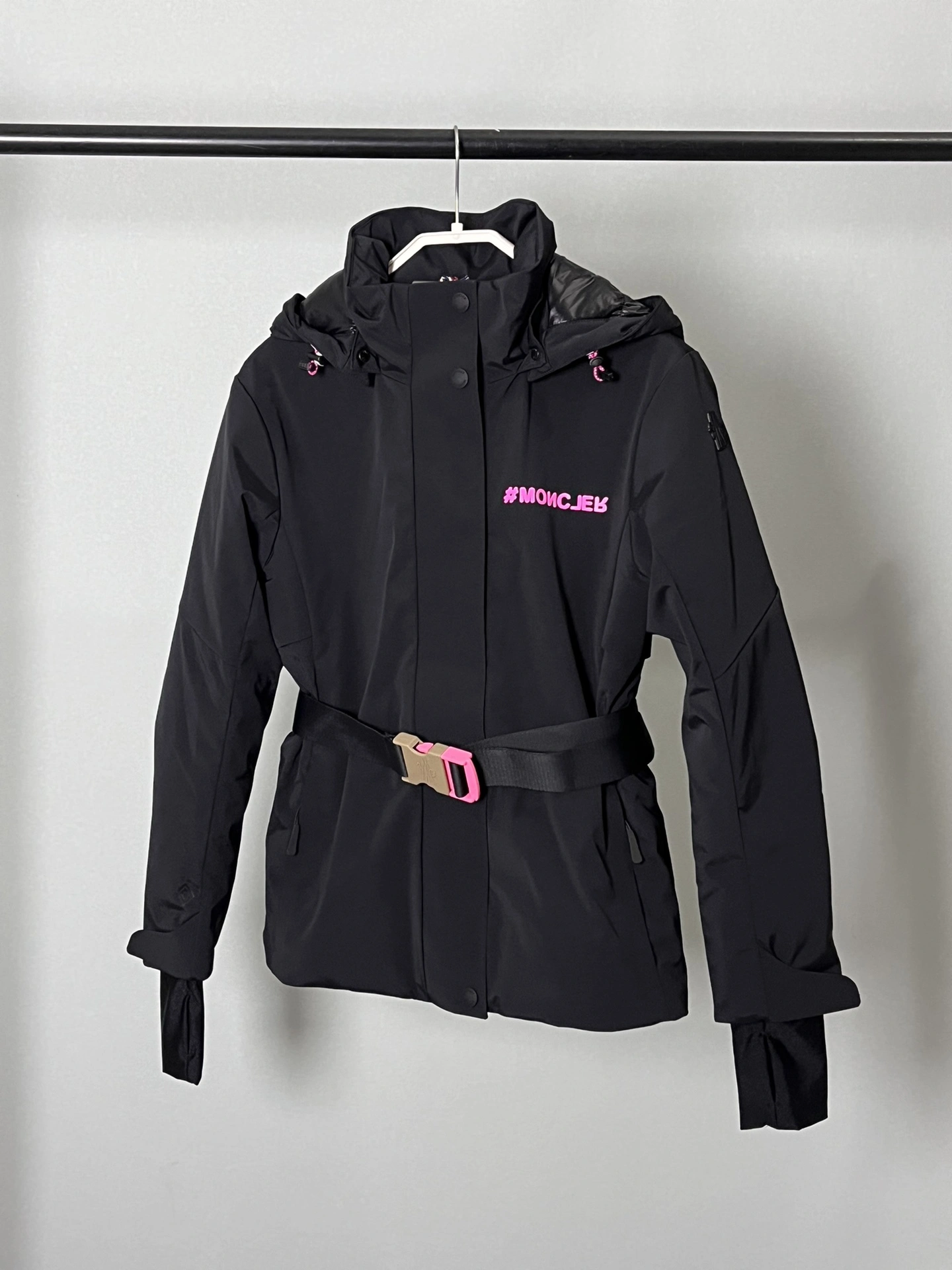 Moncler Down Jackets Refined 146410