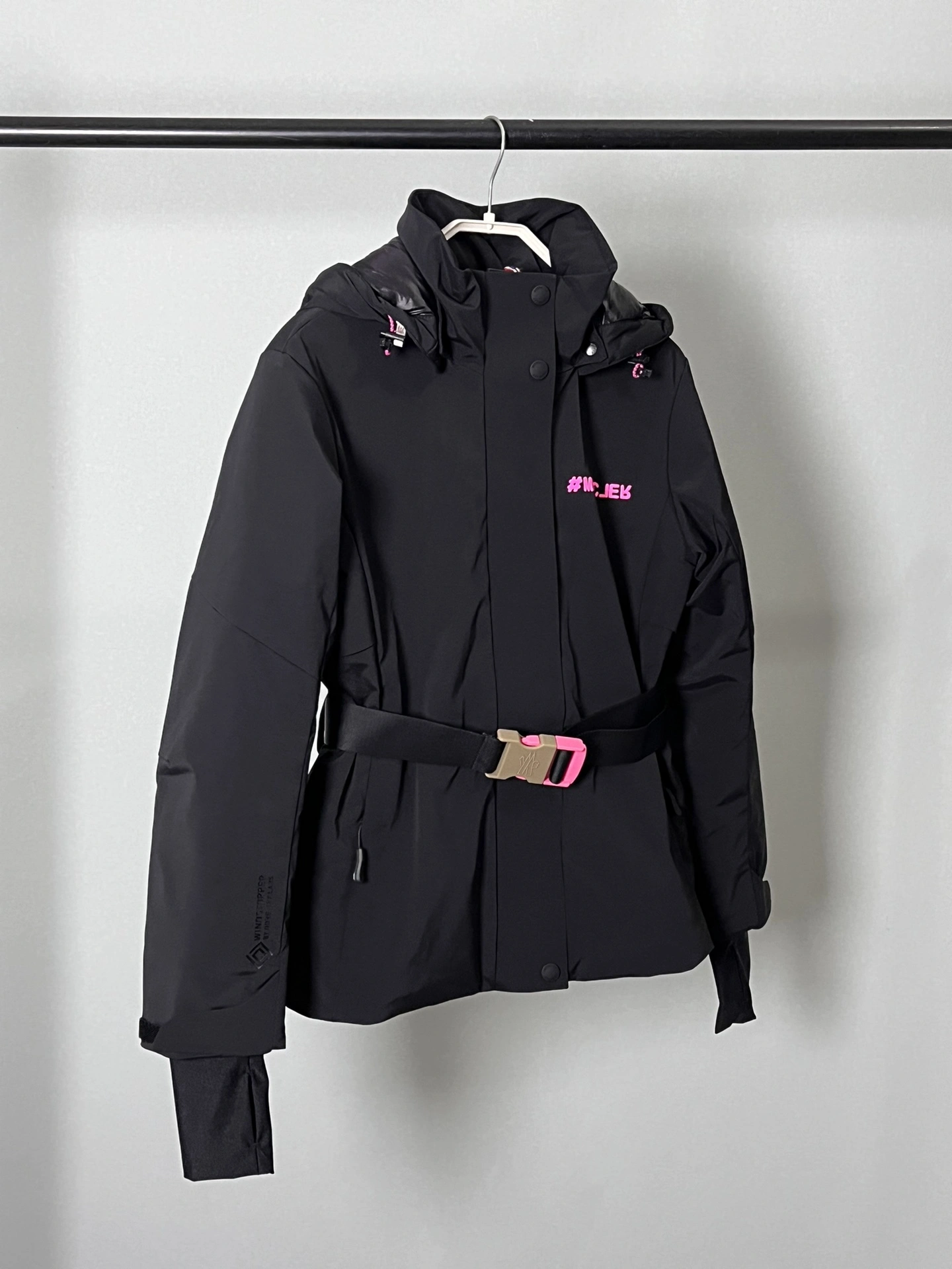 Moncler Down Jackets Refined 146410