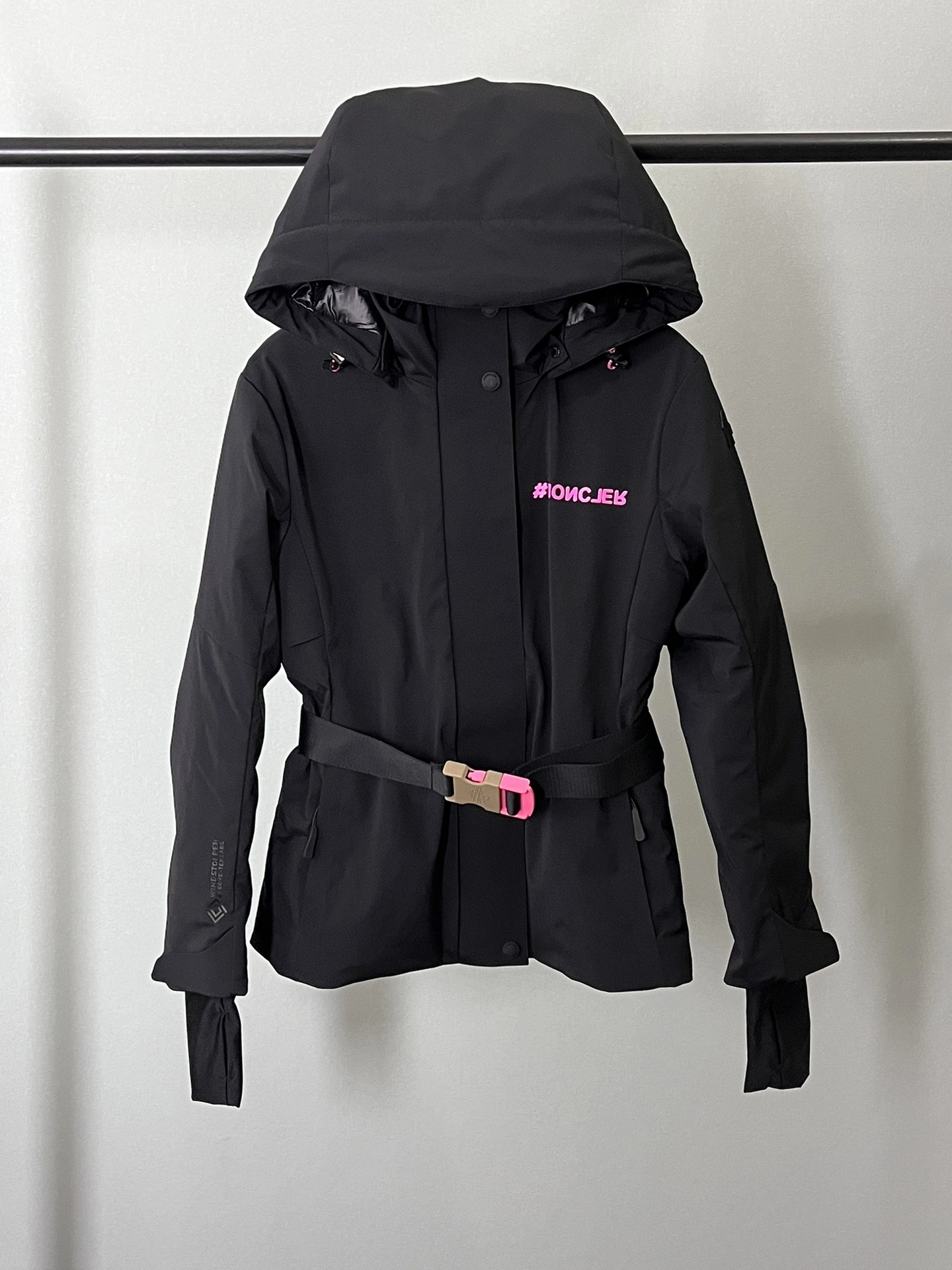 Moncler Down Jackets Refined 146410