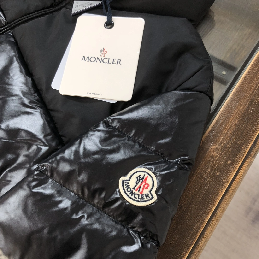 Chic Moncler Down Jackets 146408