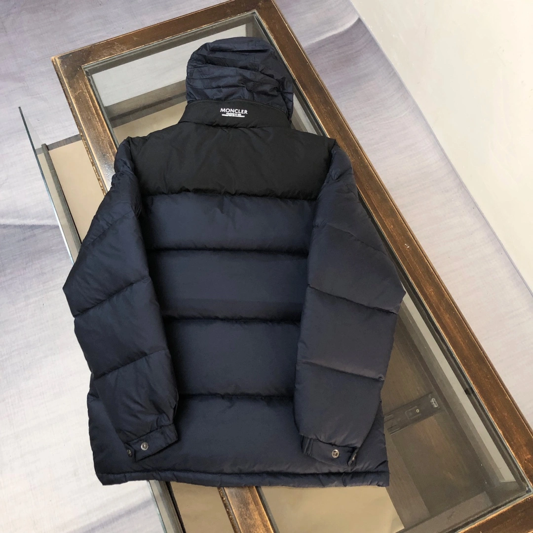 Moncler Down Jackets Stylish 146421