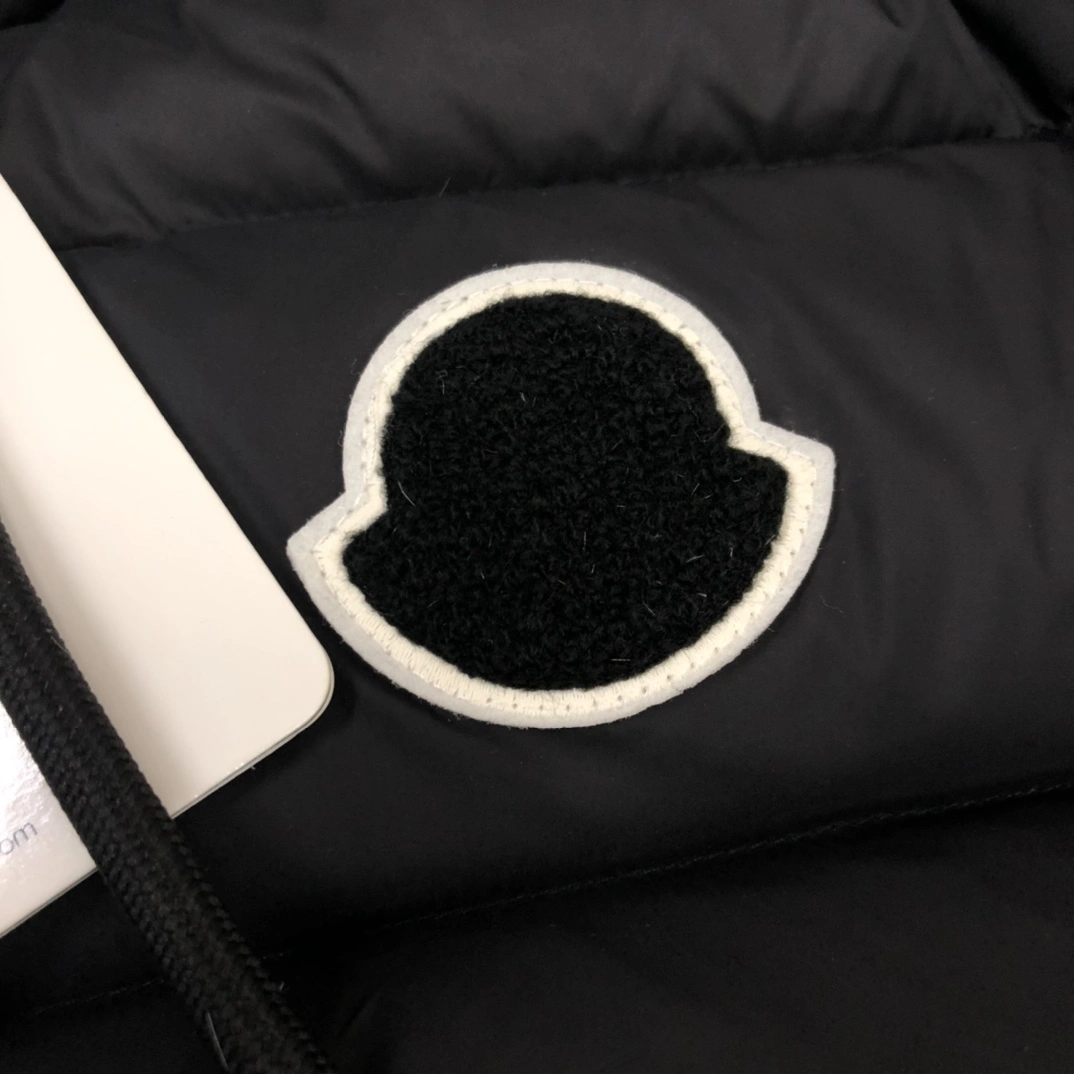 Moncler Down Jackets RelaxedFit 146420