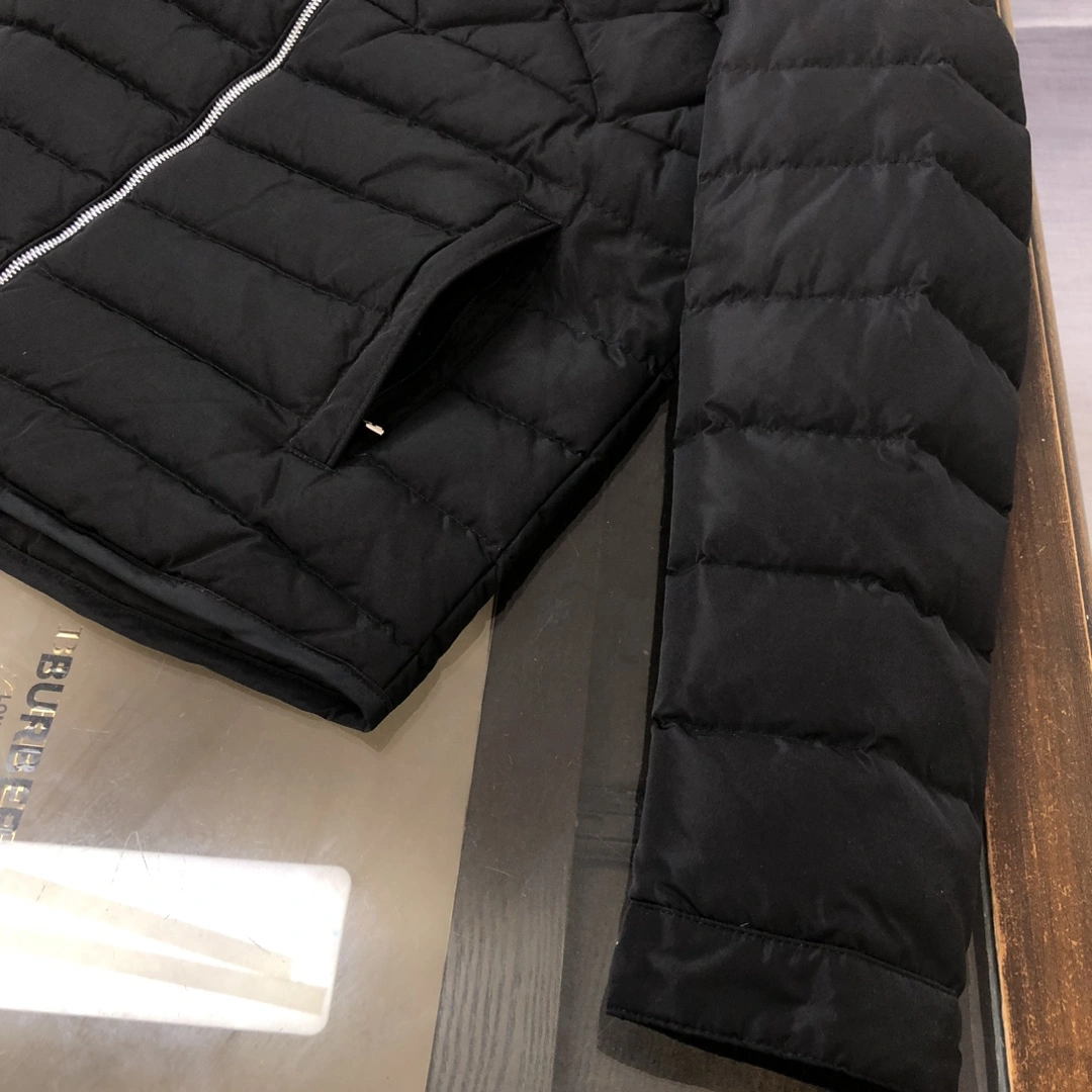 Sleek Moncler Down Jackets 146425