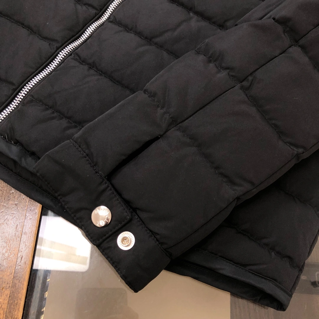 Sleek Moncler Down Jackets 146425