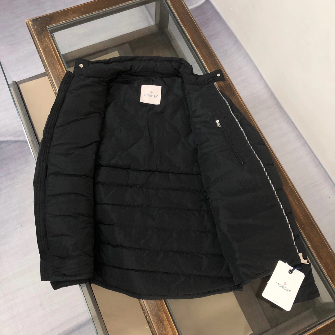Sleek Moncler Down Jackets 146425