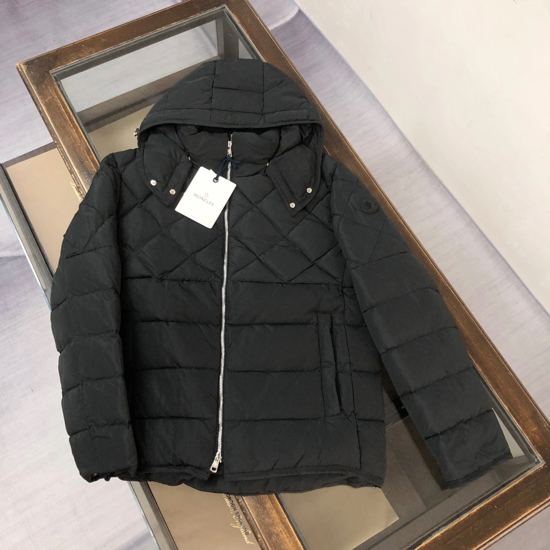 Lightweight Moncler Down Jackets 146437