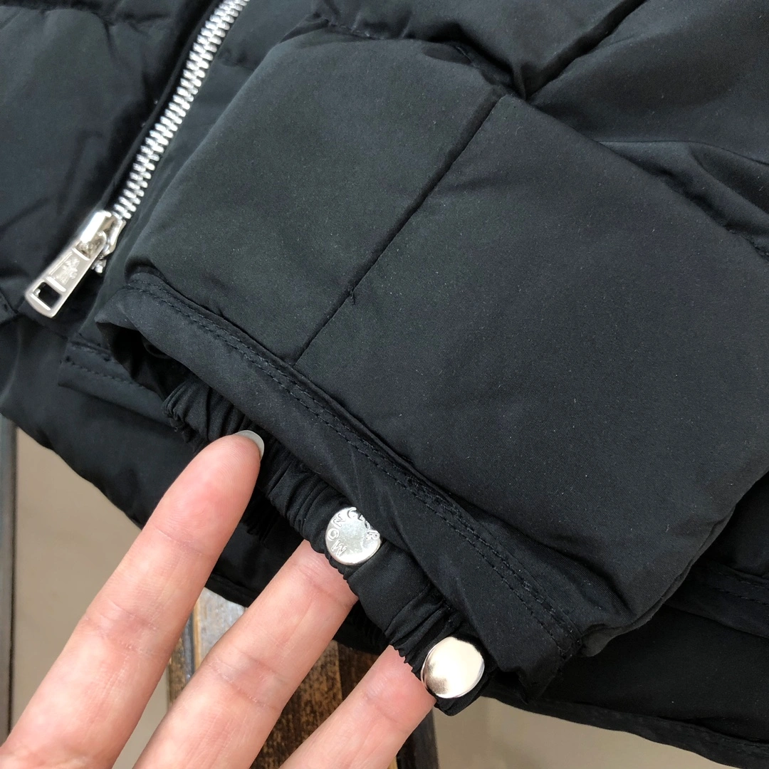 Lightweight Moncler Down Jackets 146437