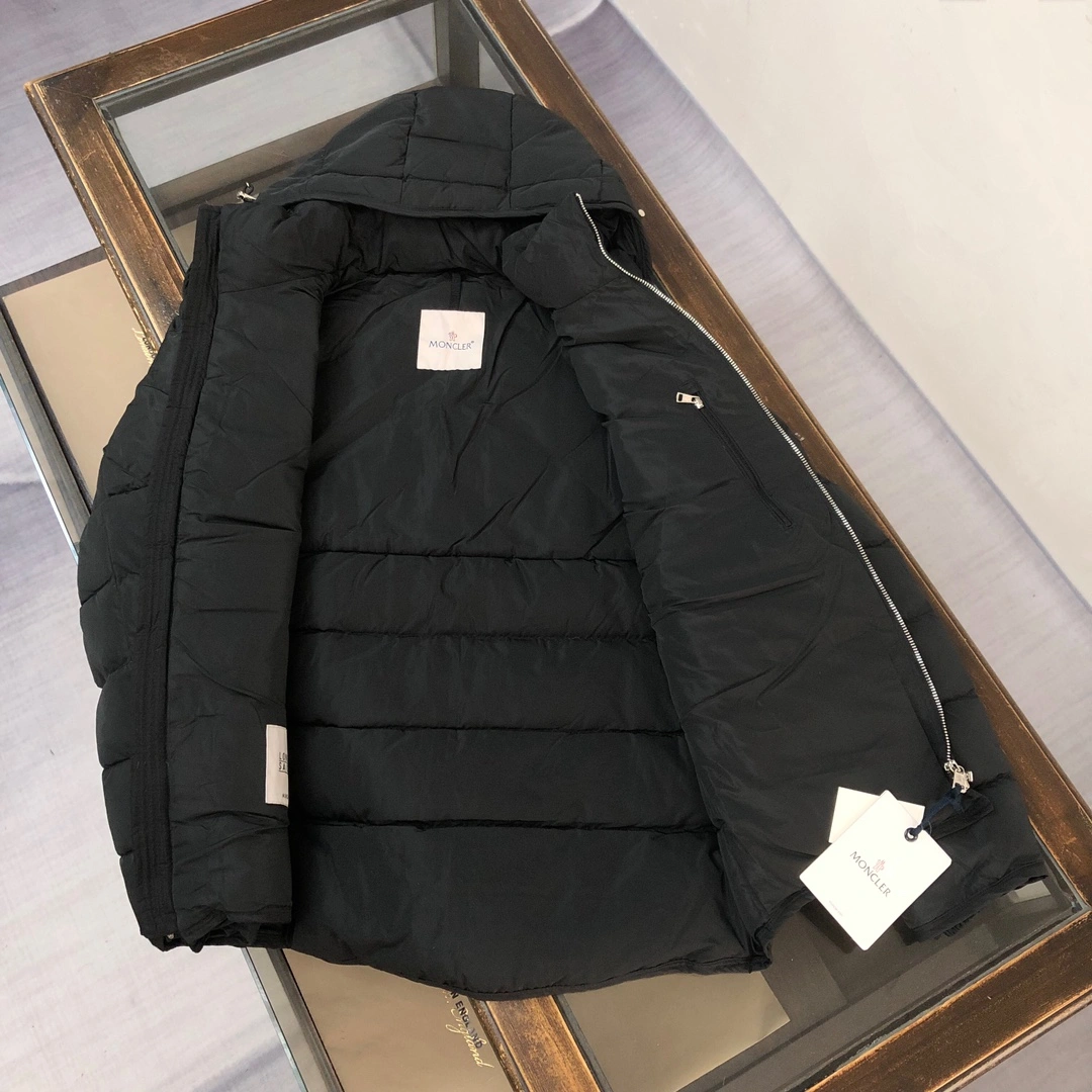 Lightweight Moncler Down Jackets 146437
