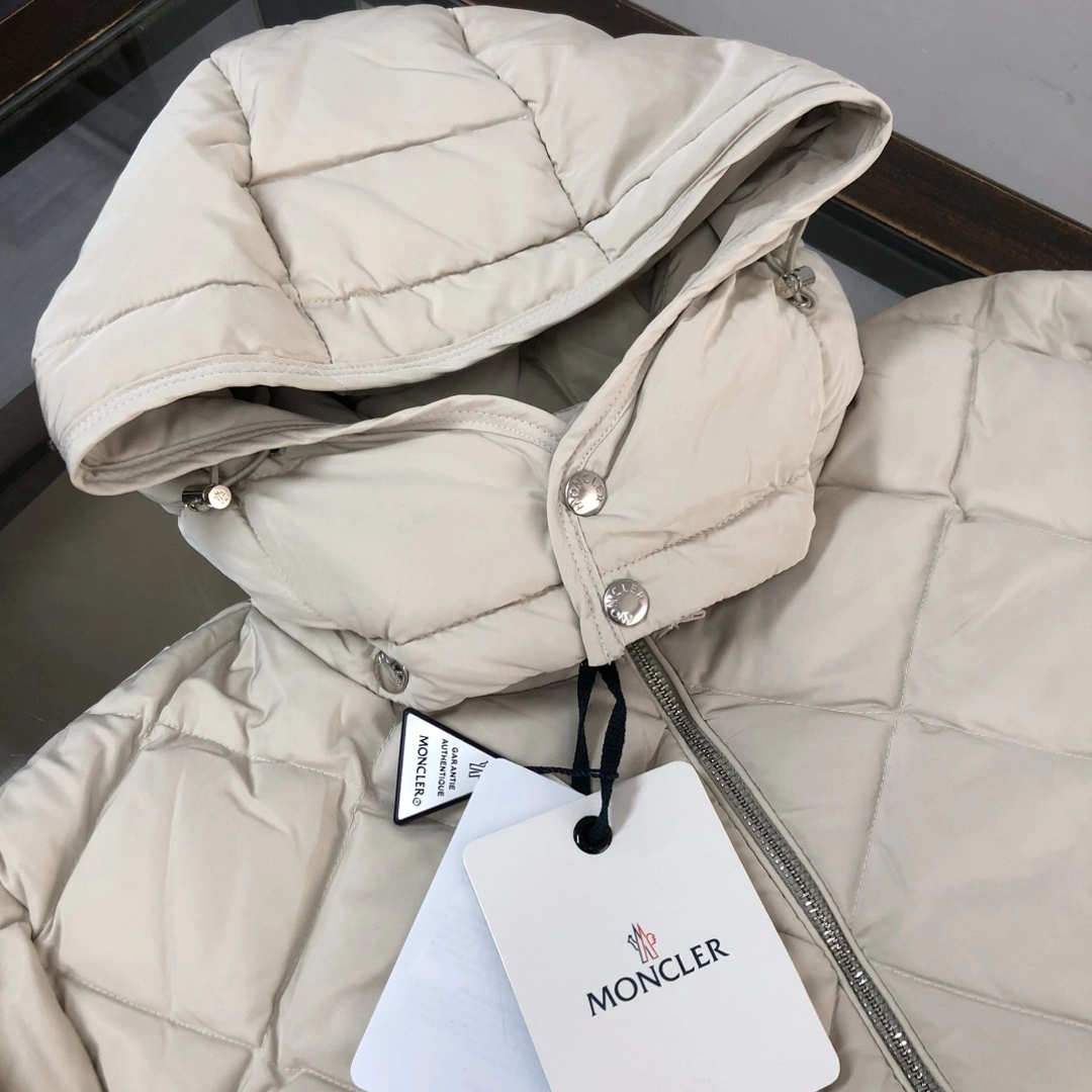 Moncler Down Jackets Classic 146417
