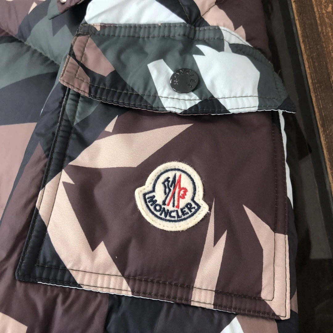 MoistureWicking Moncler Down Jackets 146422
