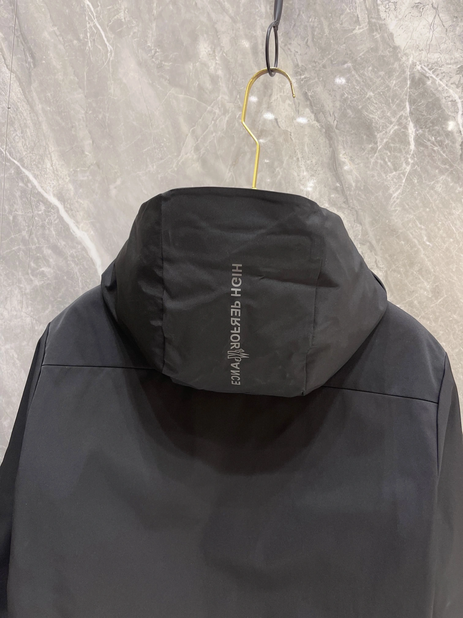 EyeCatching Moncler Down Jackets 146398