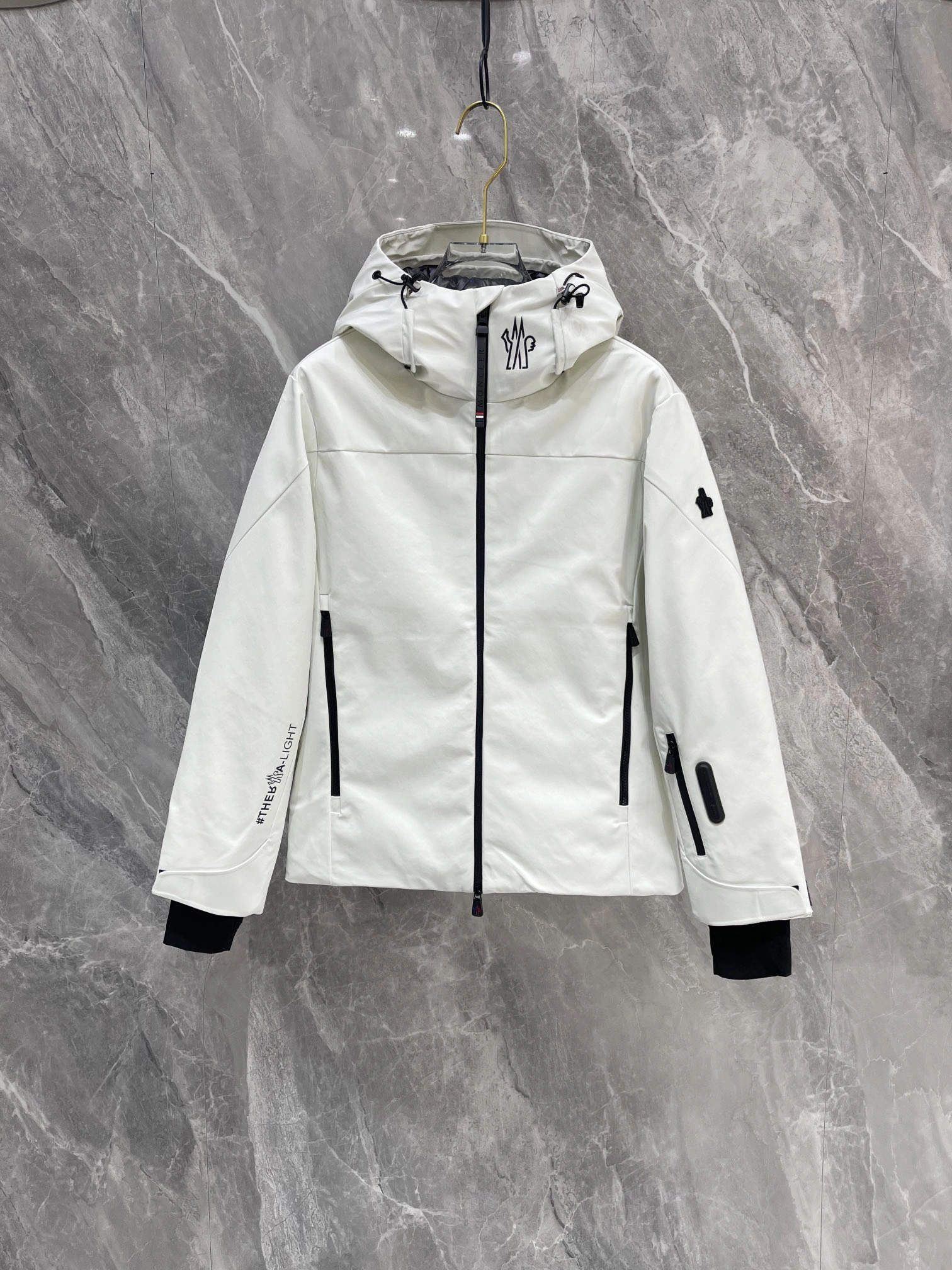 Comfortable Moncler Down Jackets 146406