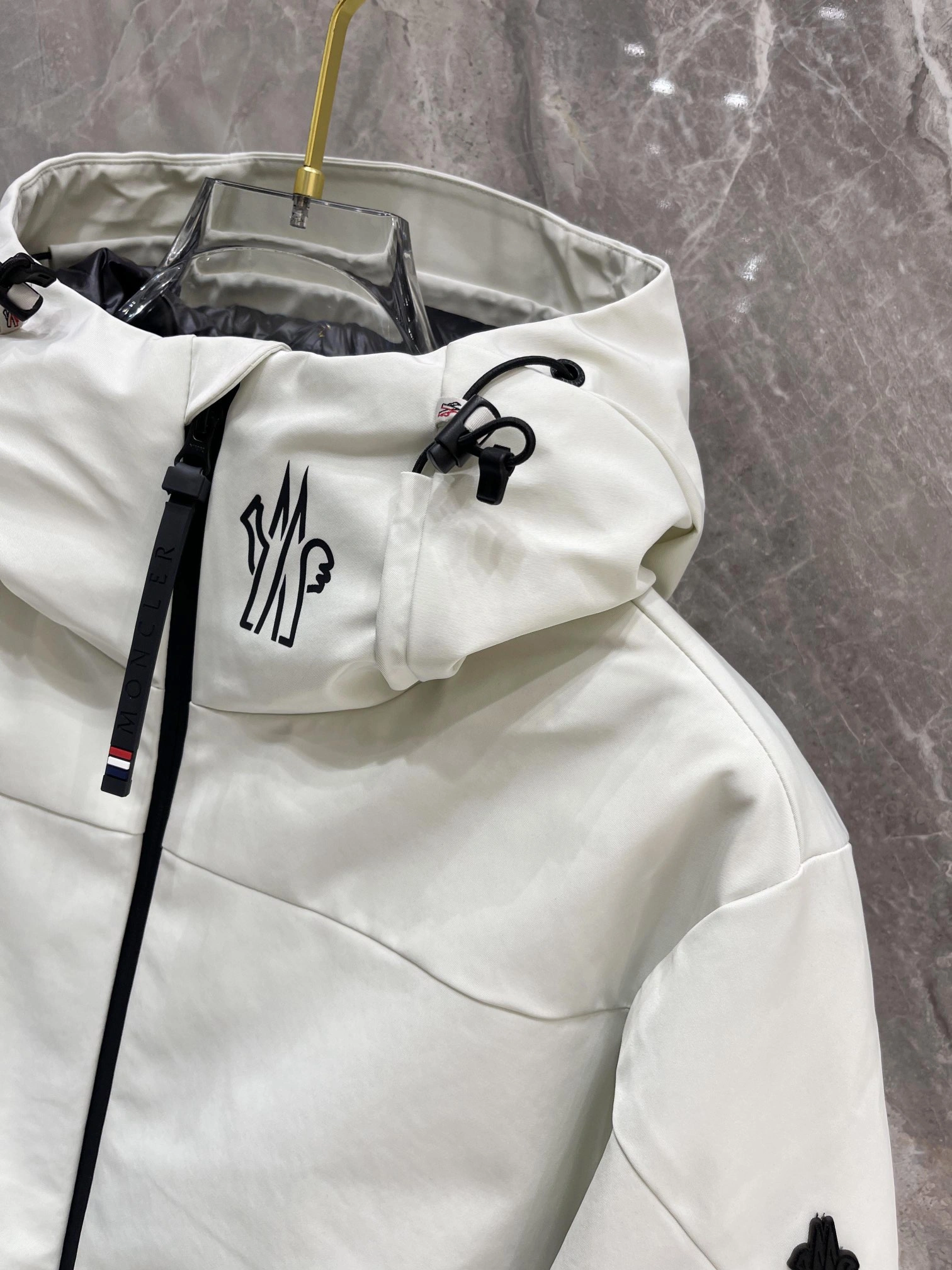 Comfortable Moncler Down Jackets 146406