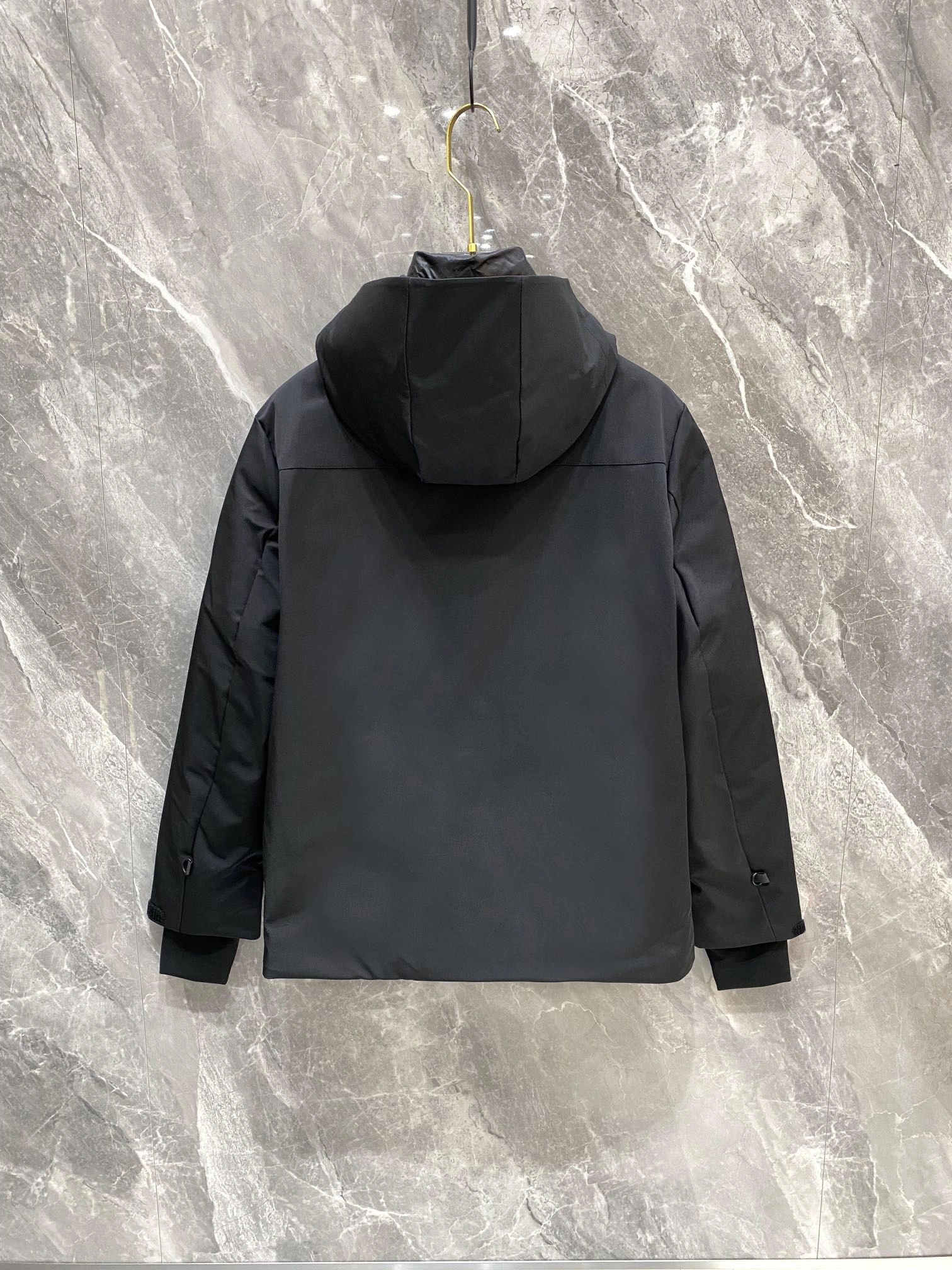 Moncler Down Jackets WellDesigned 146395