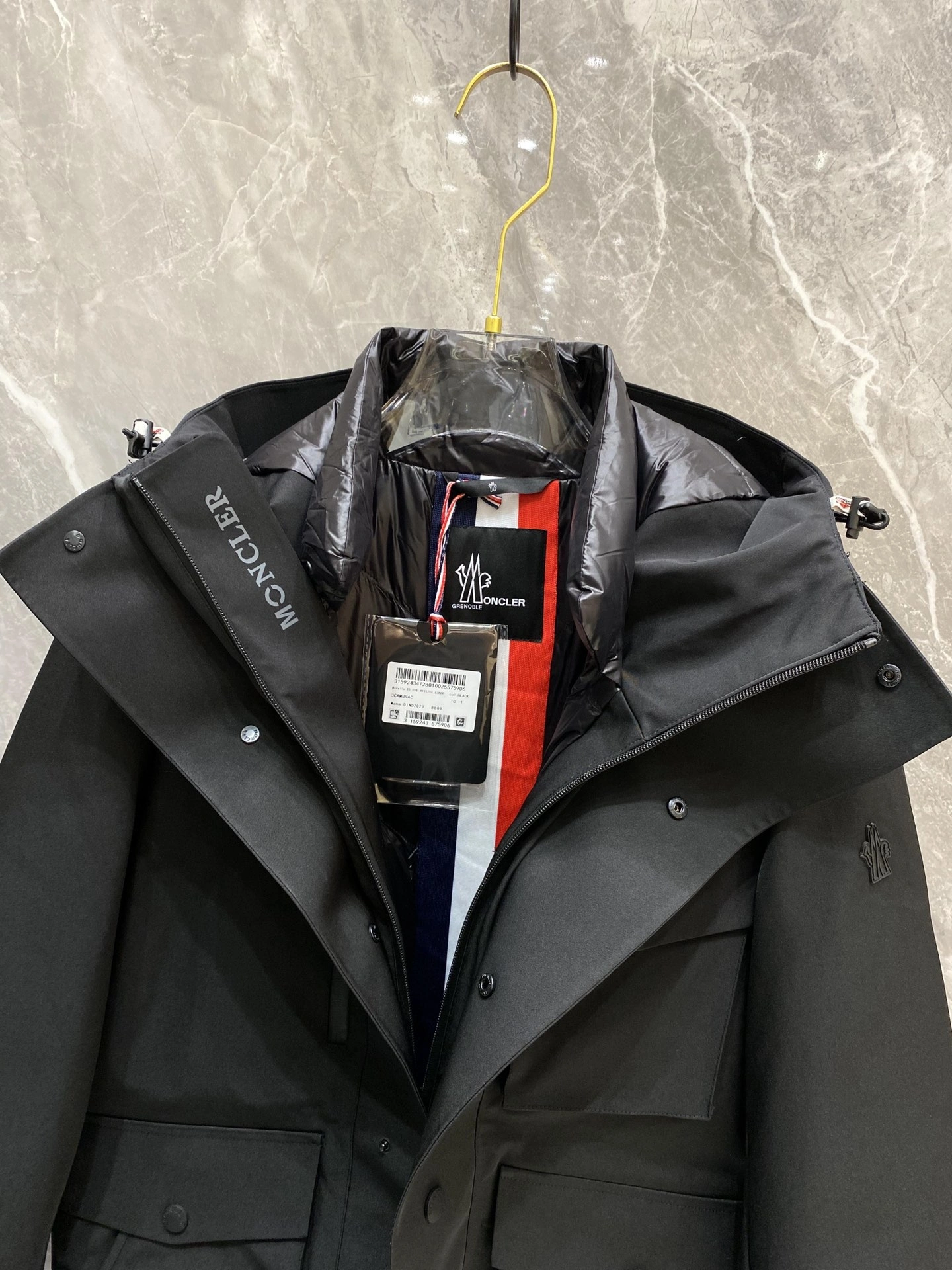 Moncler Down Jackets WellDesigned 146395