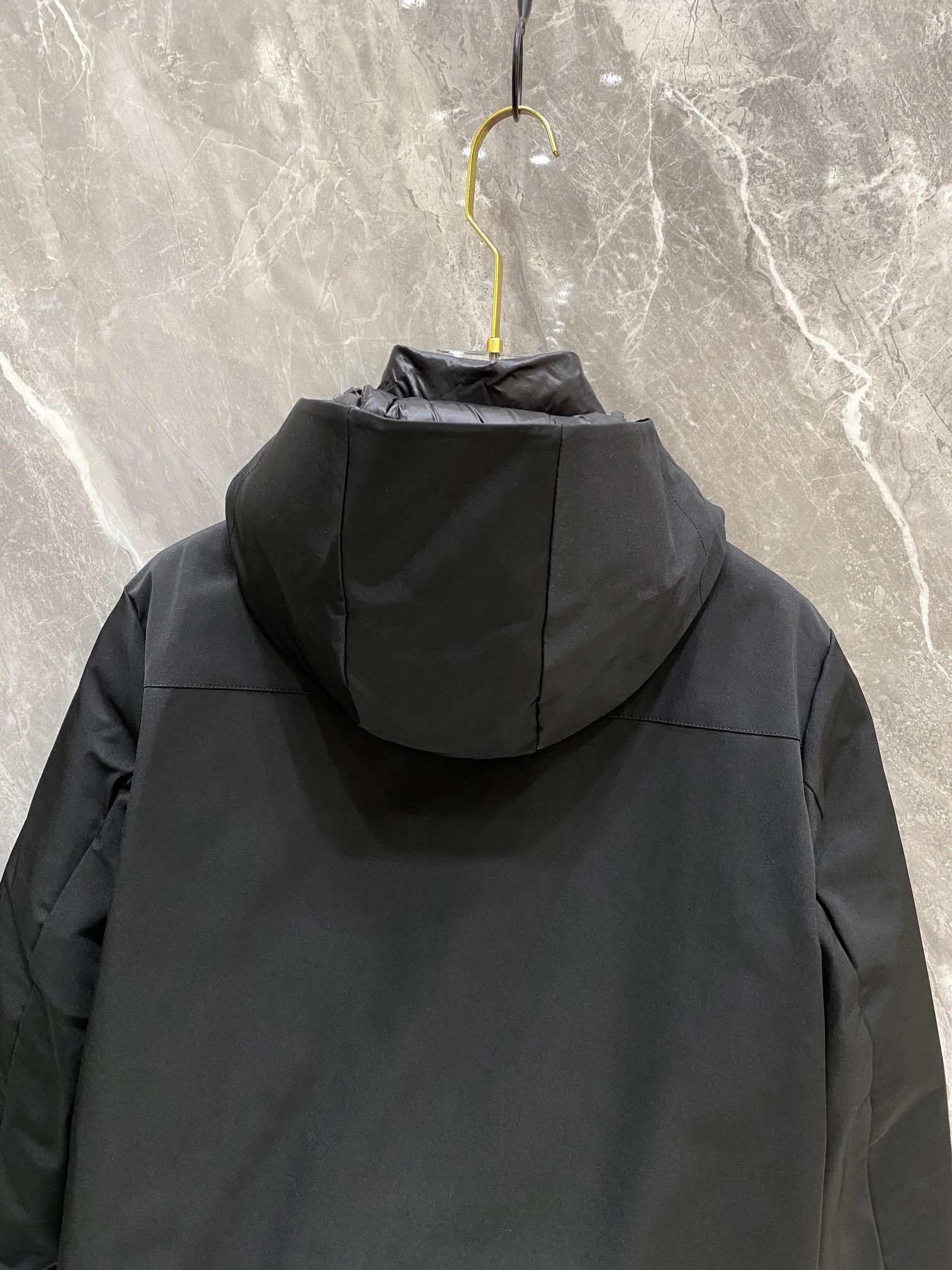 Moncler Down Jackets WellDesigned 146395