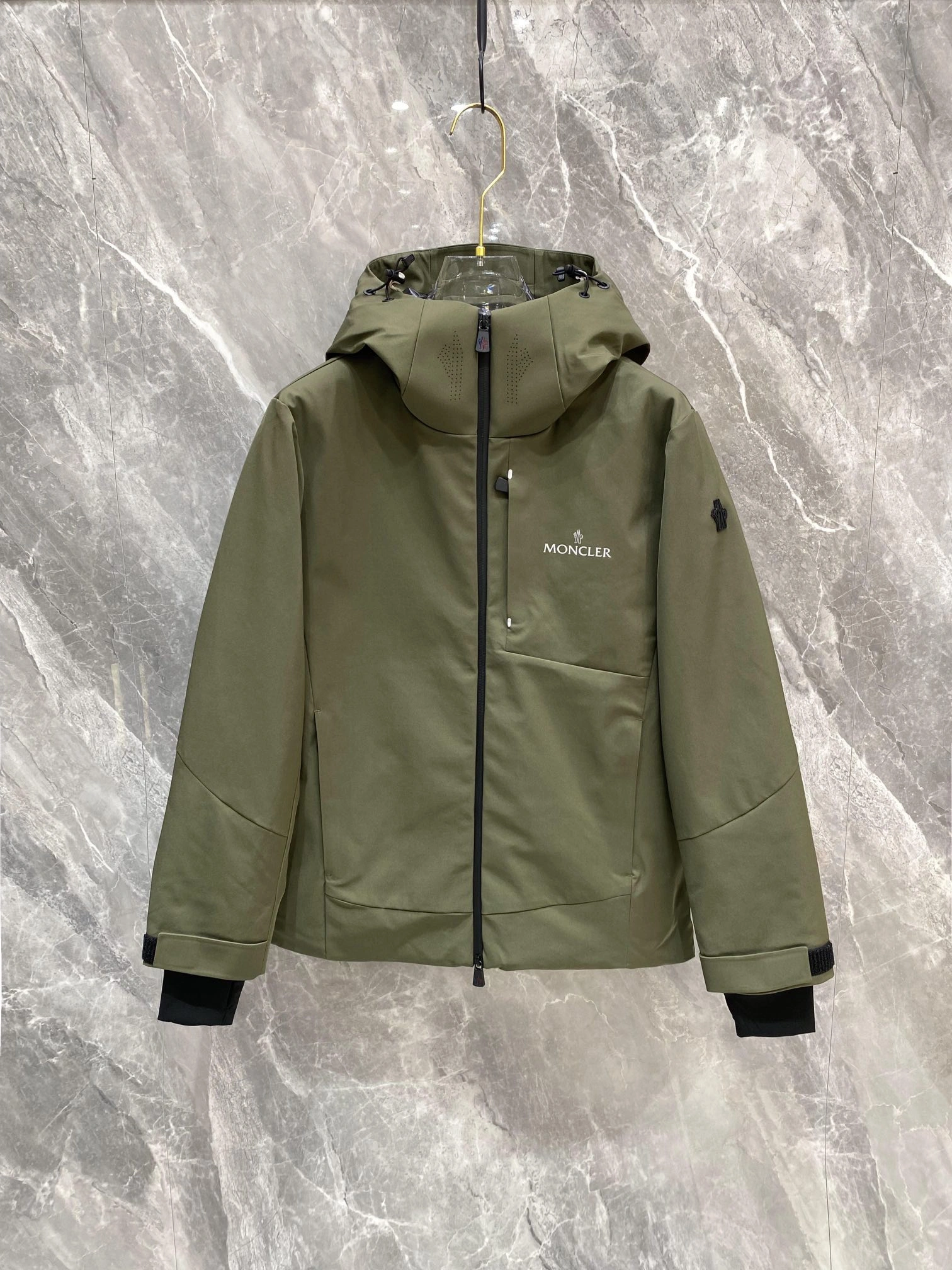 Moncler Down Jackets Tailored 146393