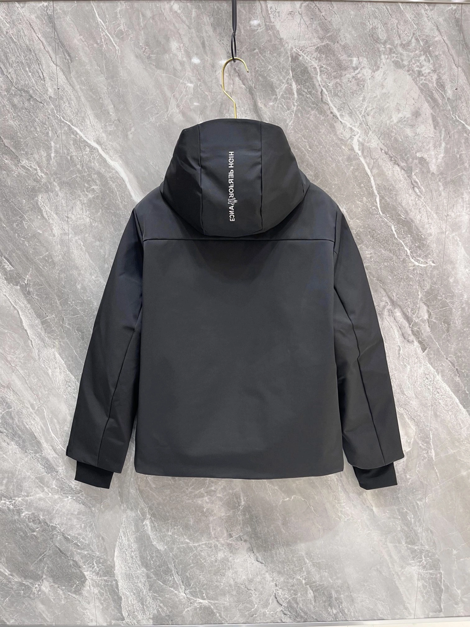 TravelReady Moncler Down Jackets 146389