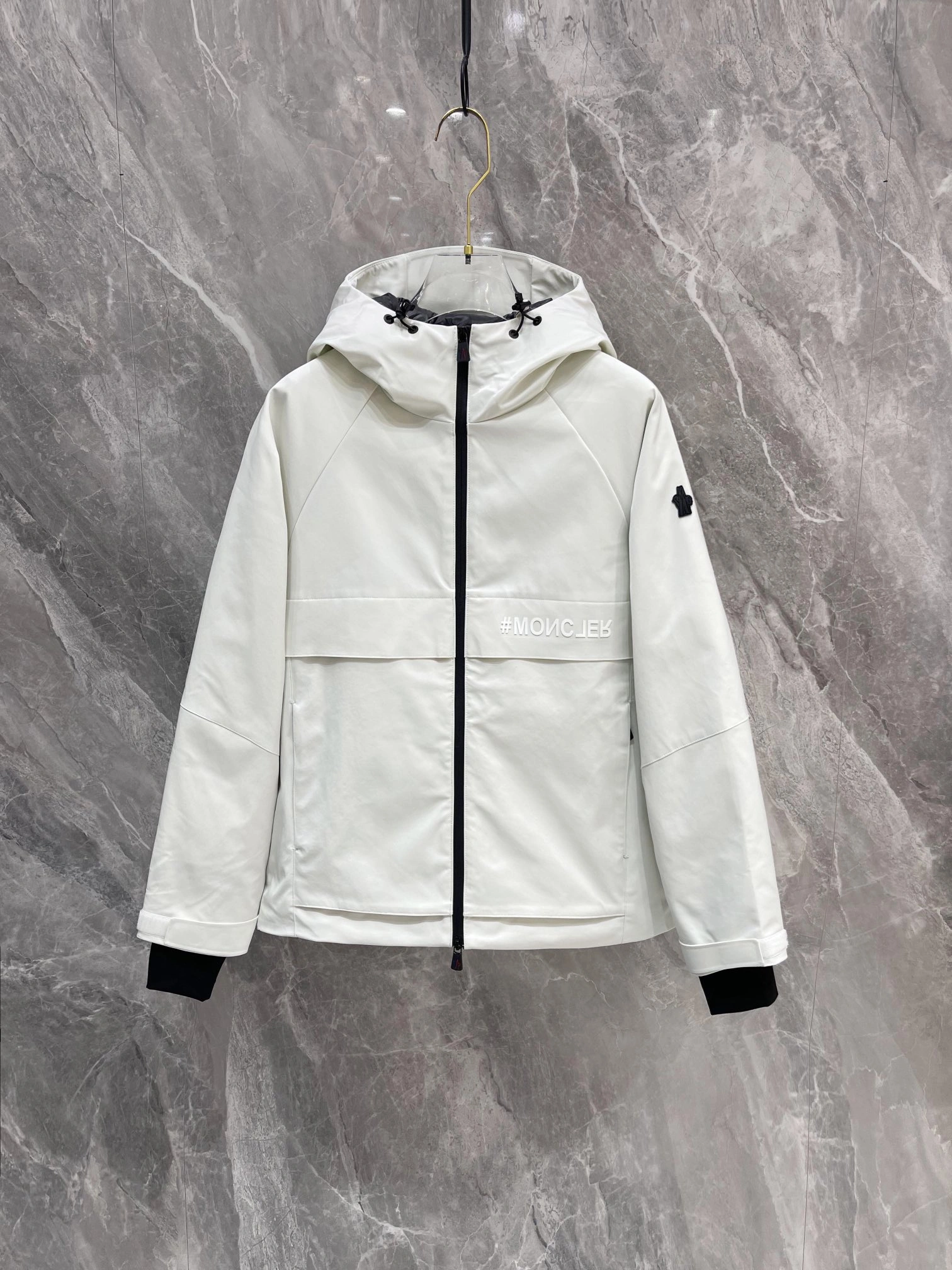 Moncler Down Jackets Practical 146383