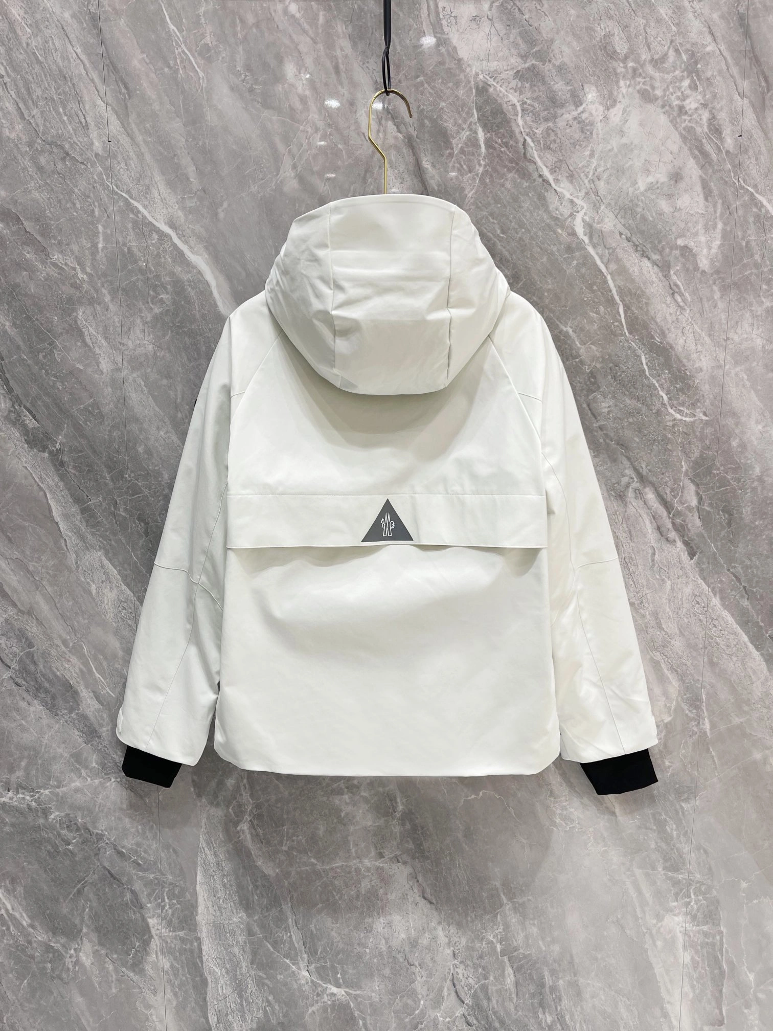 Moncler Down Jackets Practical 146383