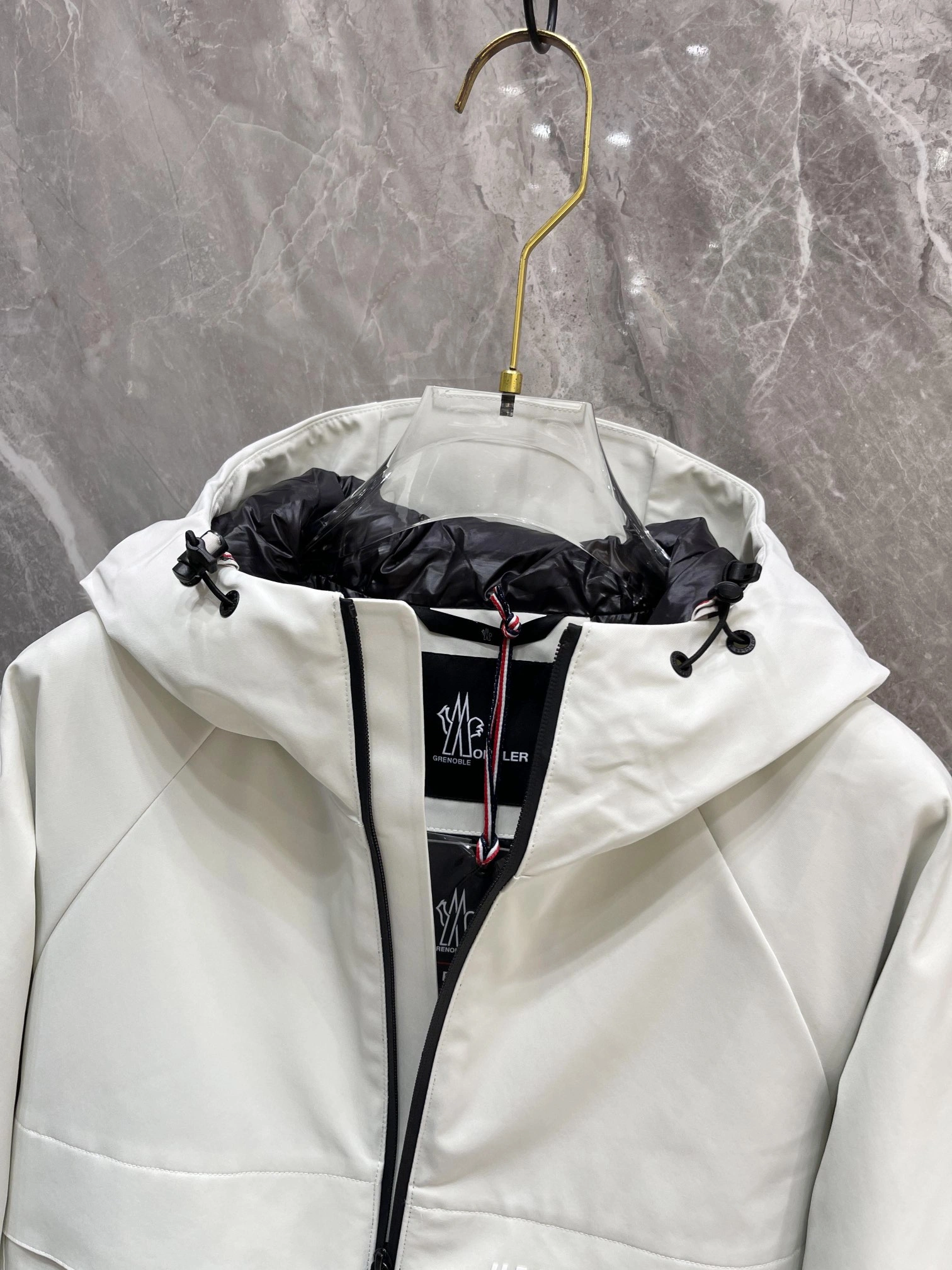 Moncler Down Jackets Practical 146383