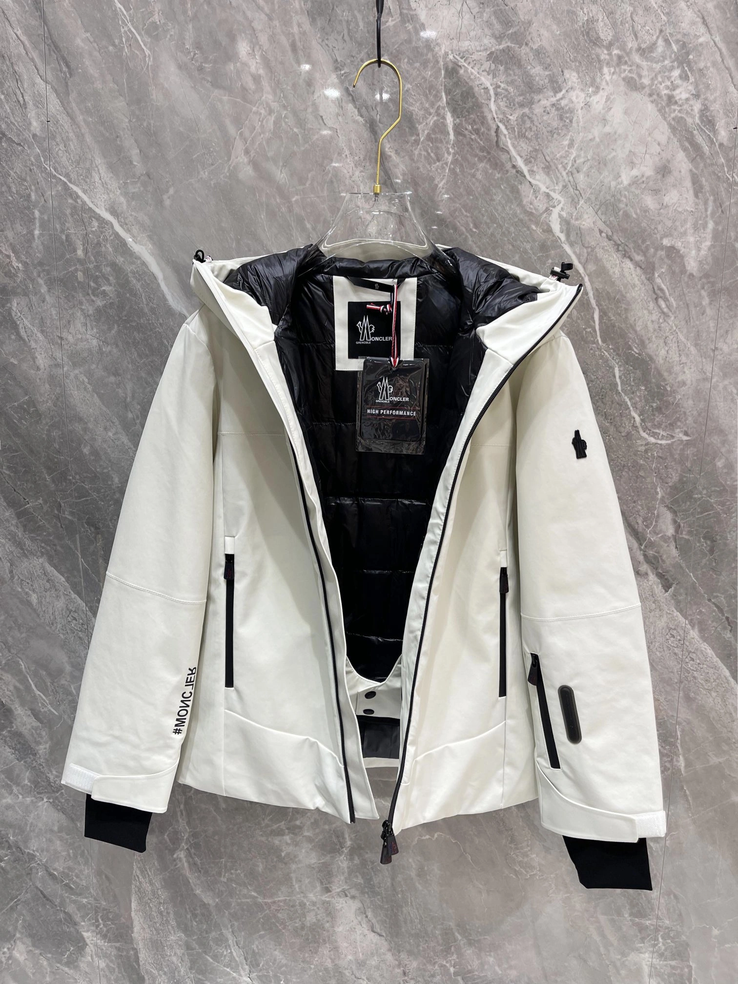 Moncler Down Jackets DailyWear 146381