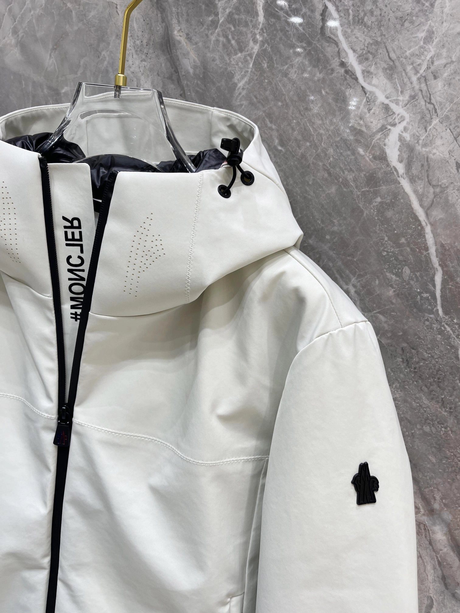 Moncler Down Jackets DailyWear 146381