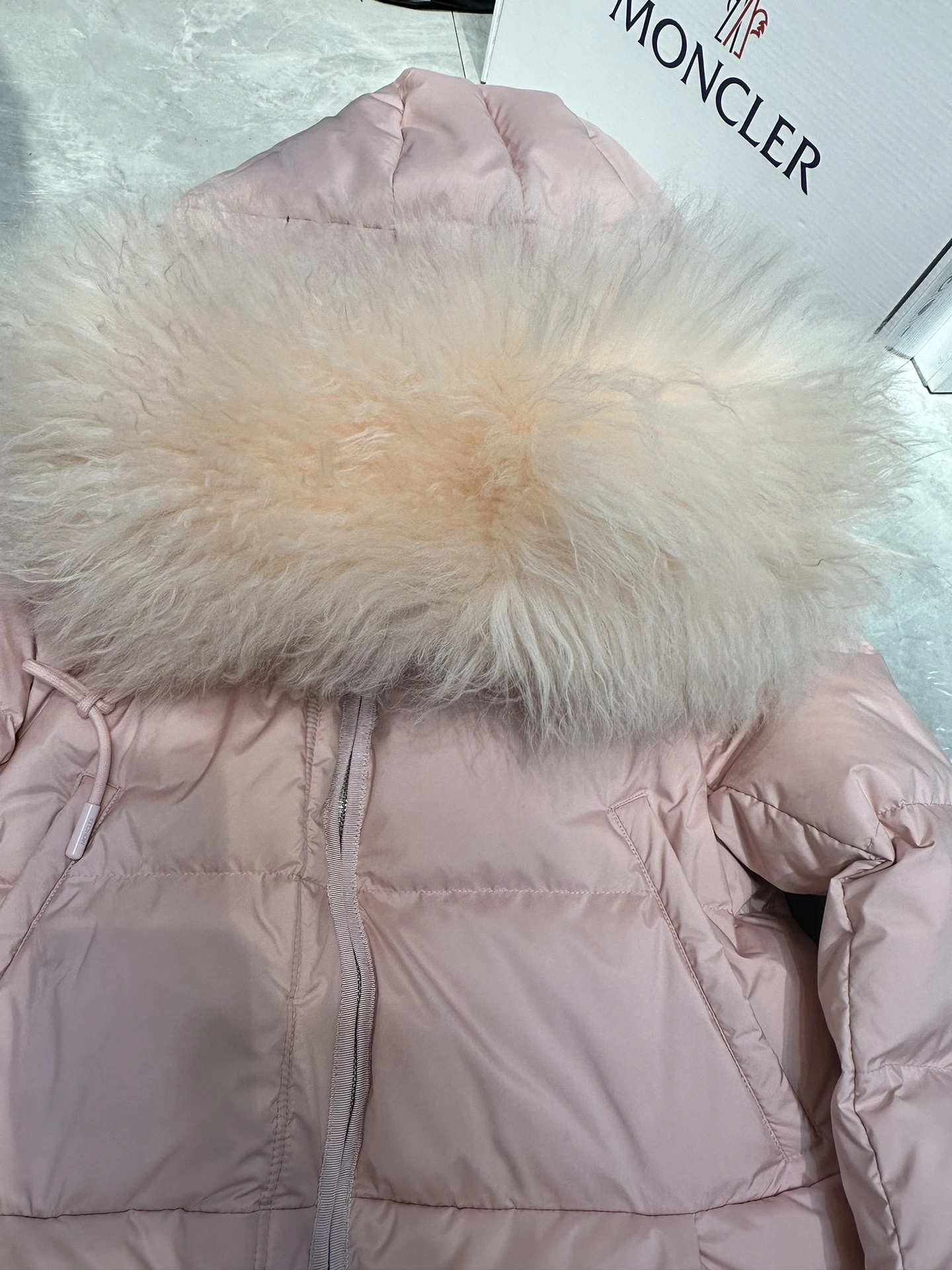 Tailored Moncler Down Jackets 146371