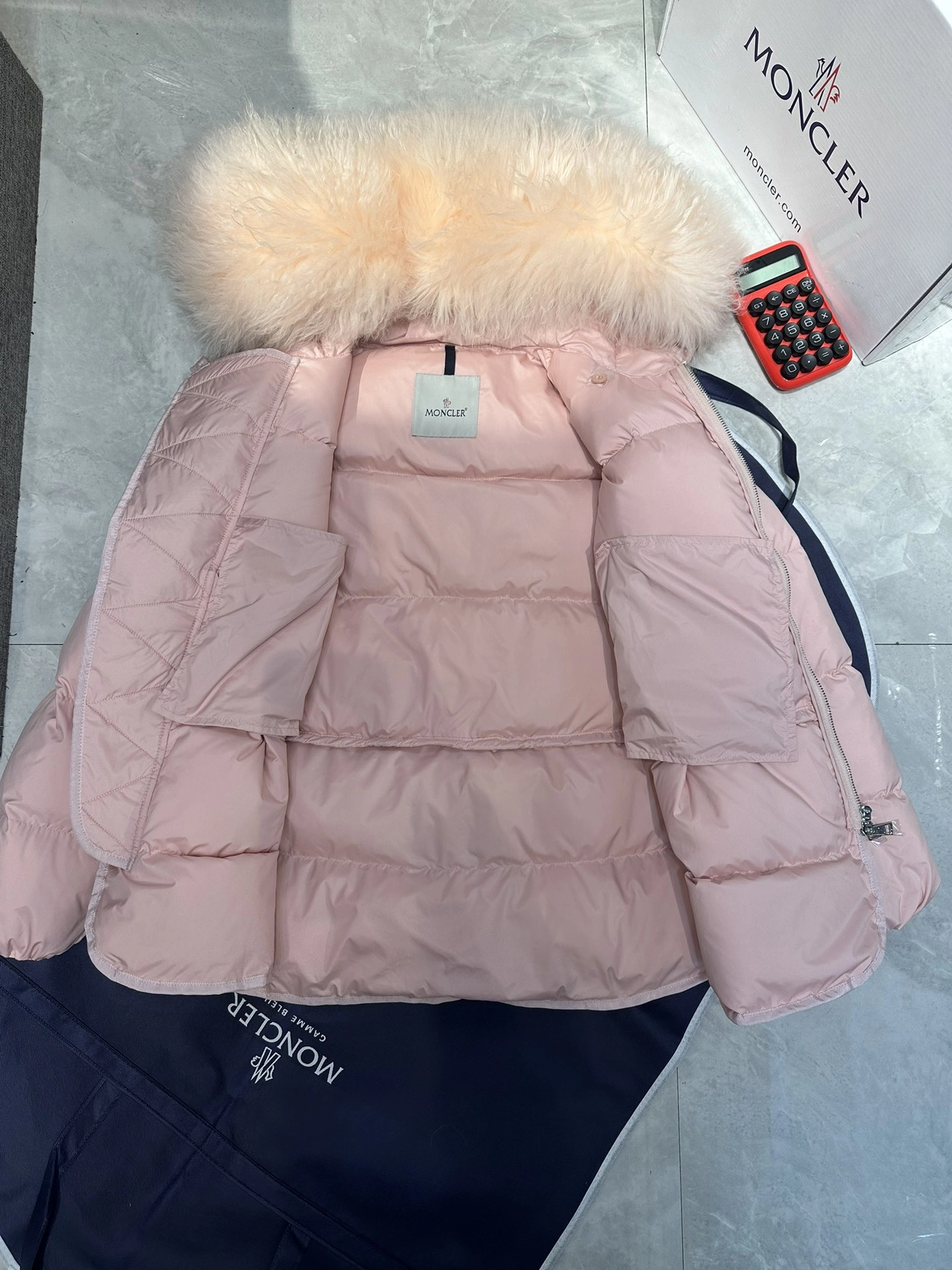 Tailored Moncler Down Jackets 146371