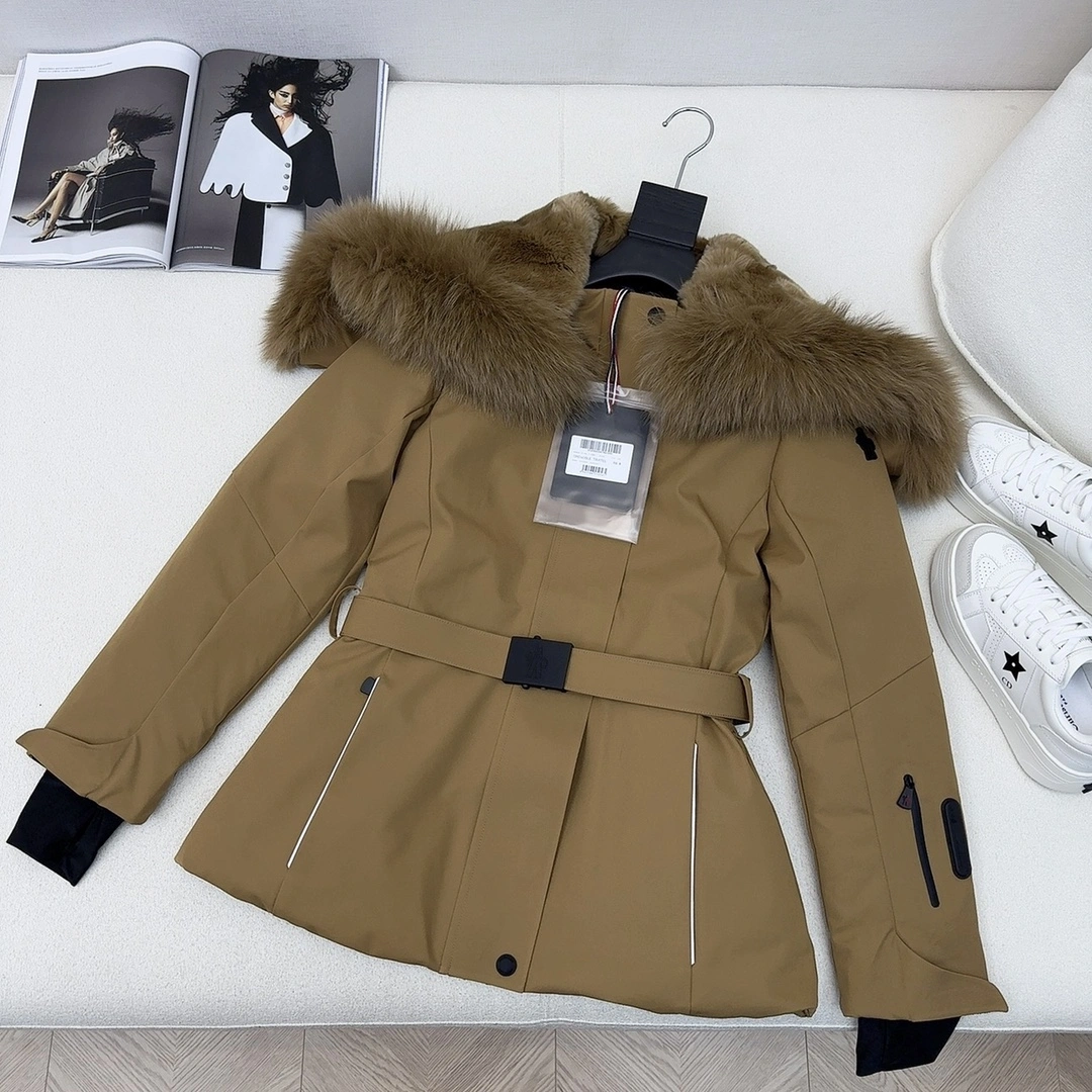 EyeCatching Moncler Down Jackets 146367