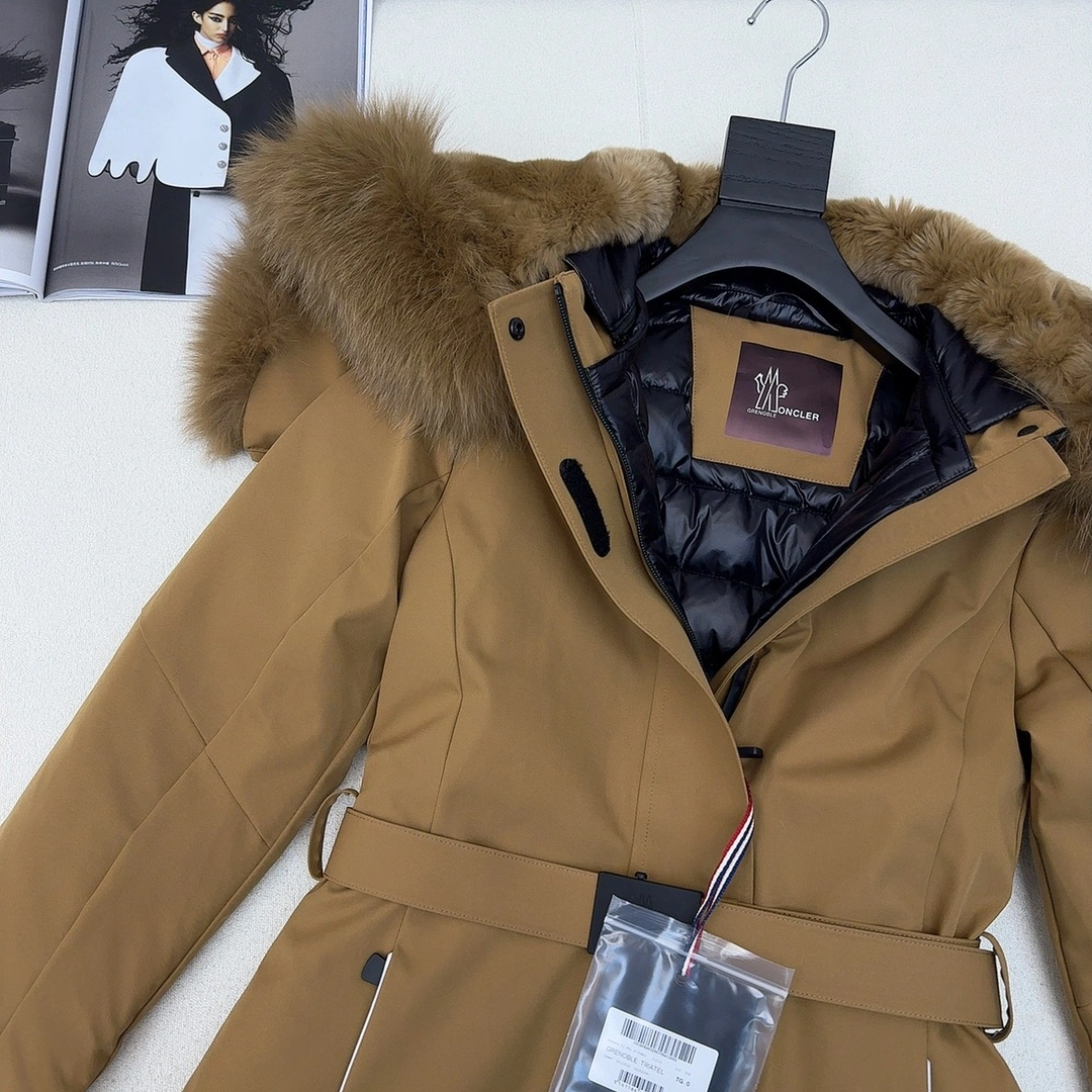 EyeCatching Moncler Down Jackets 146367