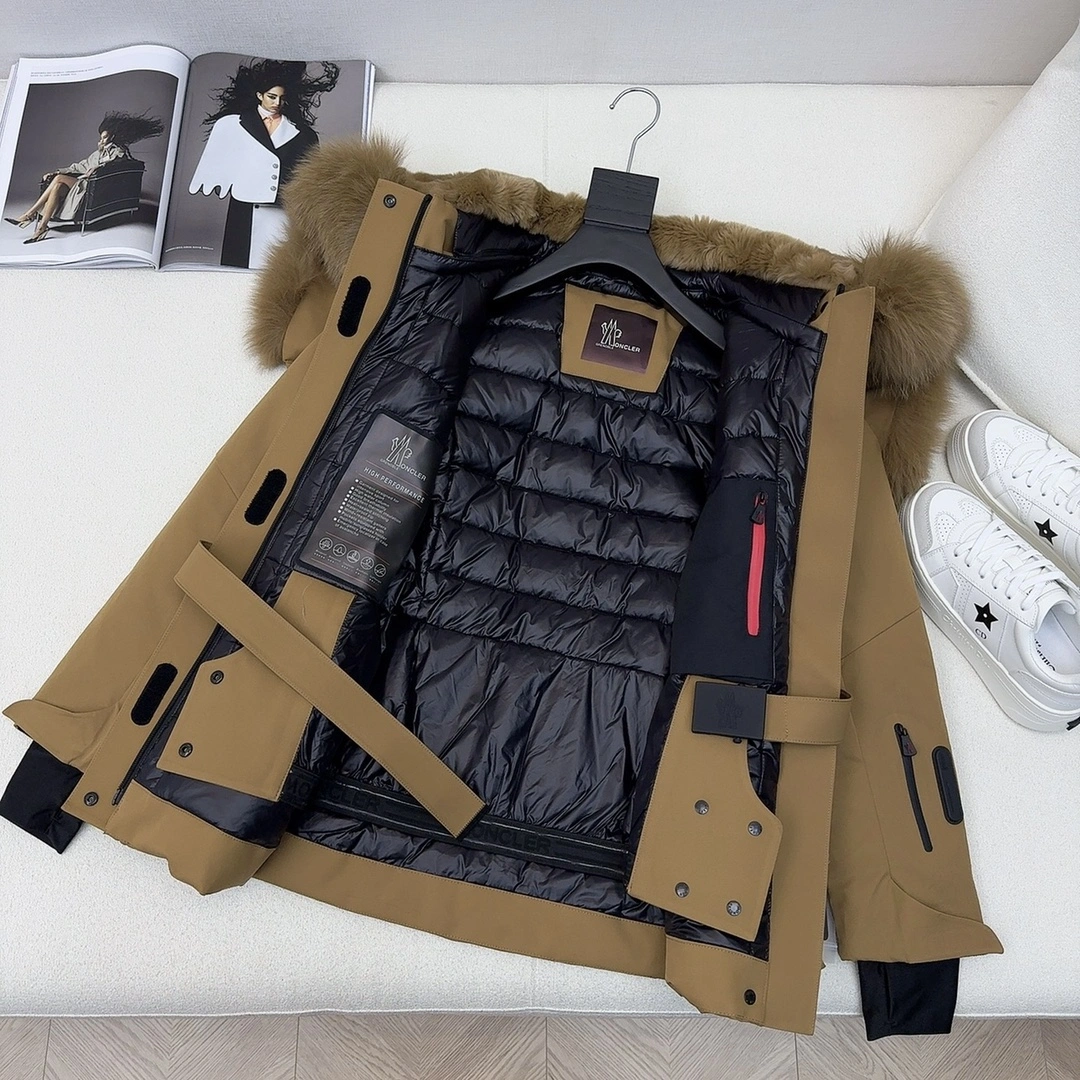 EyeCatching Moncler Down Jackets 146367