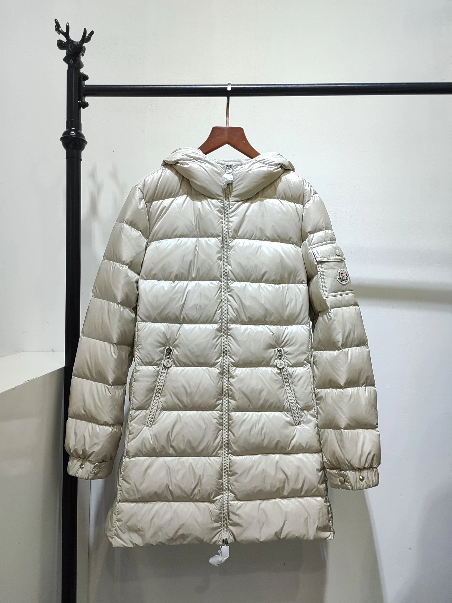 Moncler Down Jackets Contemporary 146374