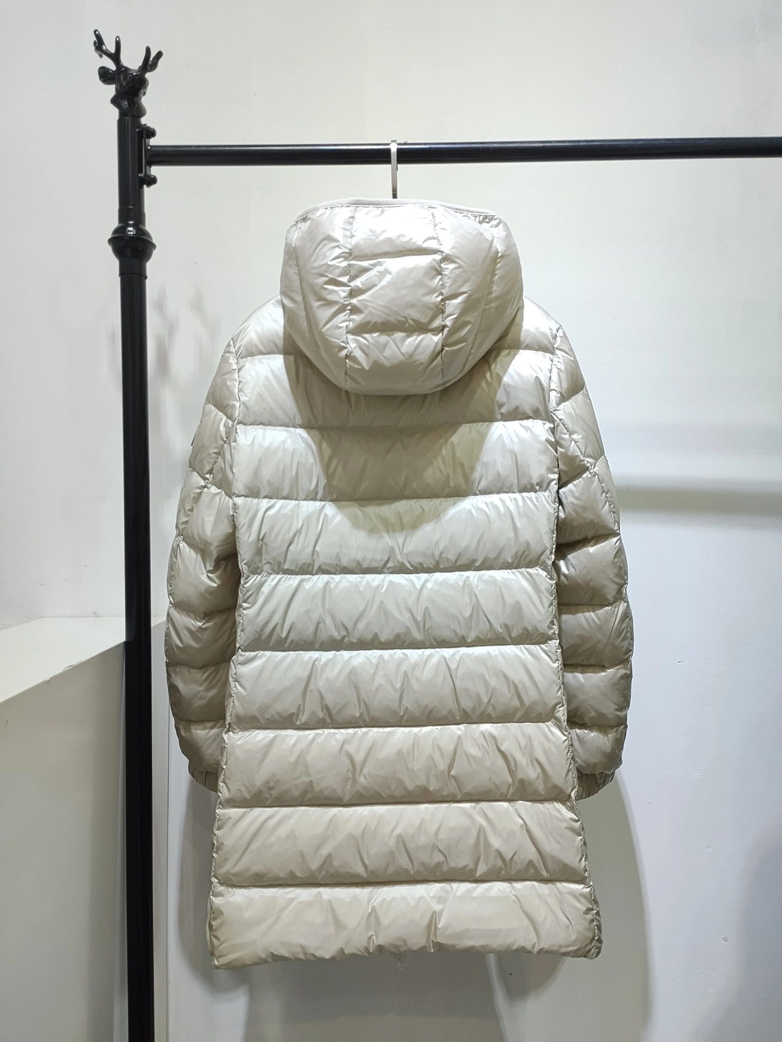 Moncler Down Jackets Contemporary 146374