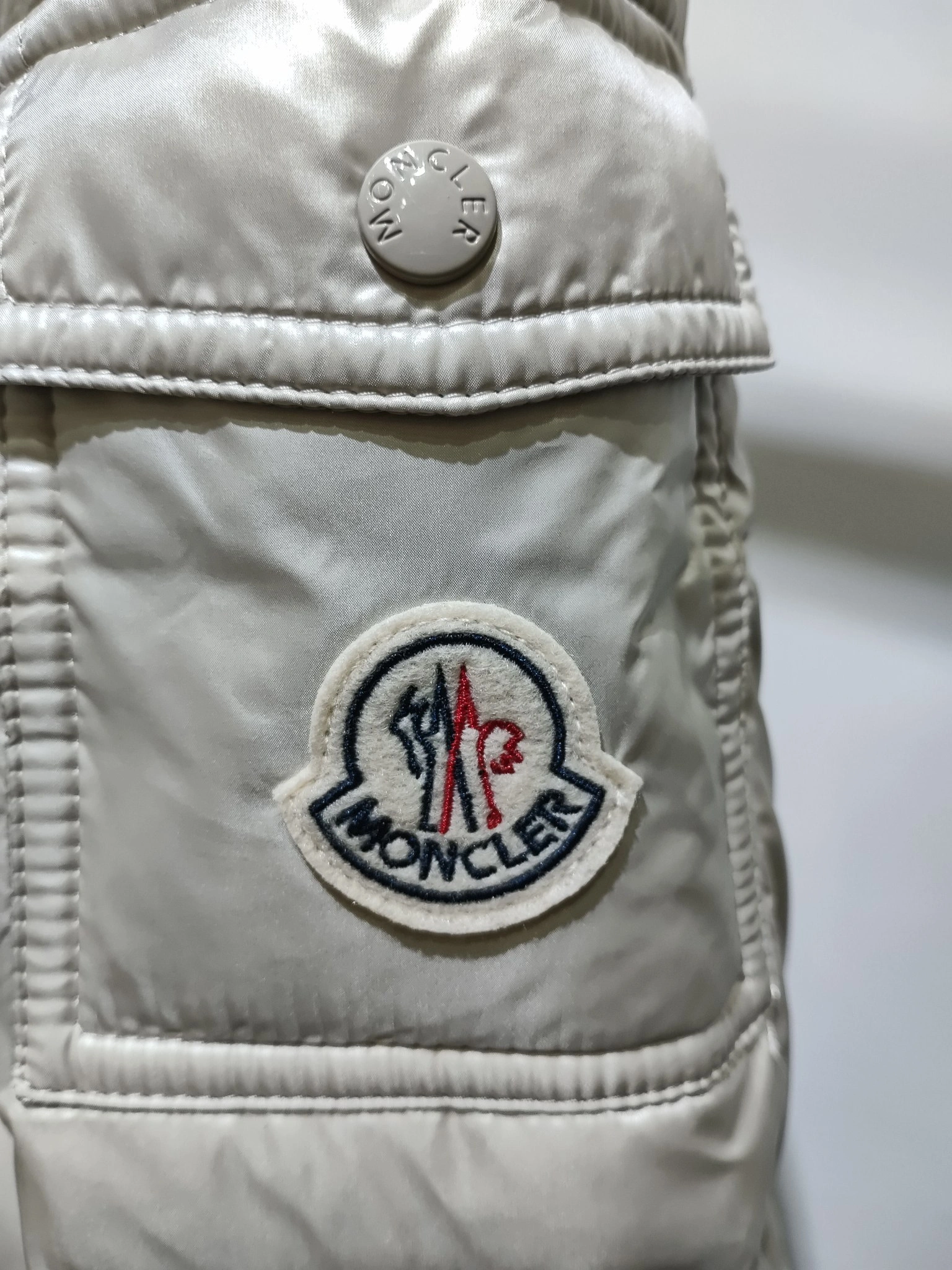 Moncler Down Jackets Contemporary 146374