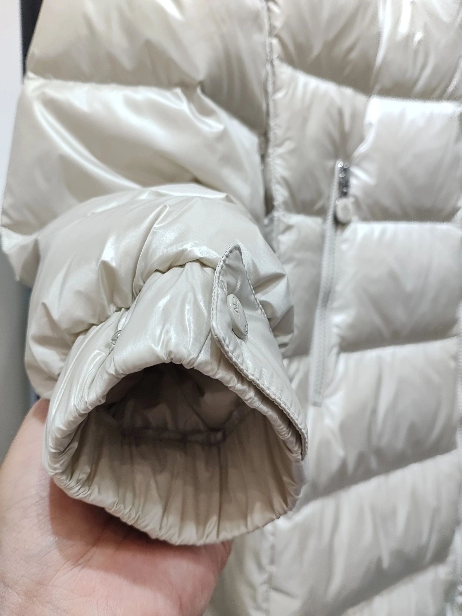 Moncler Down Jackets Contemporary 146374