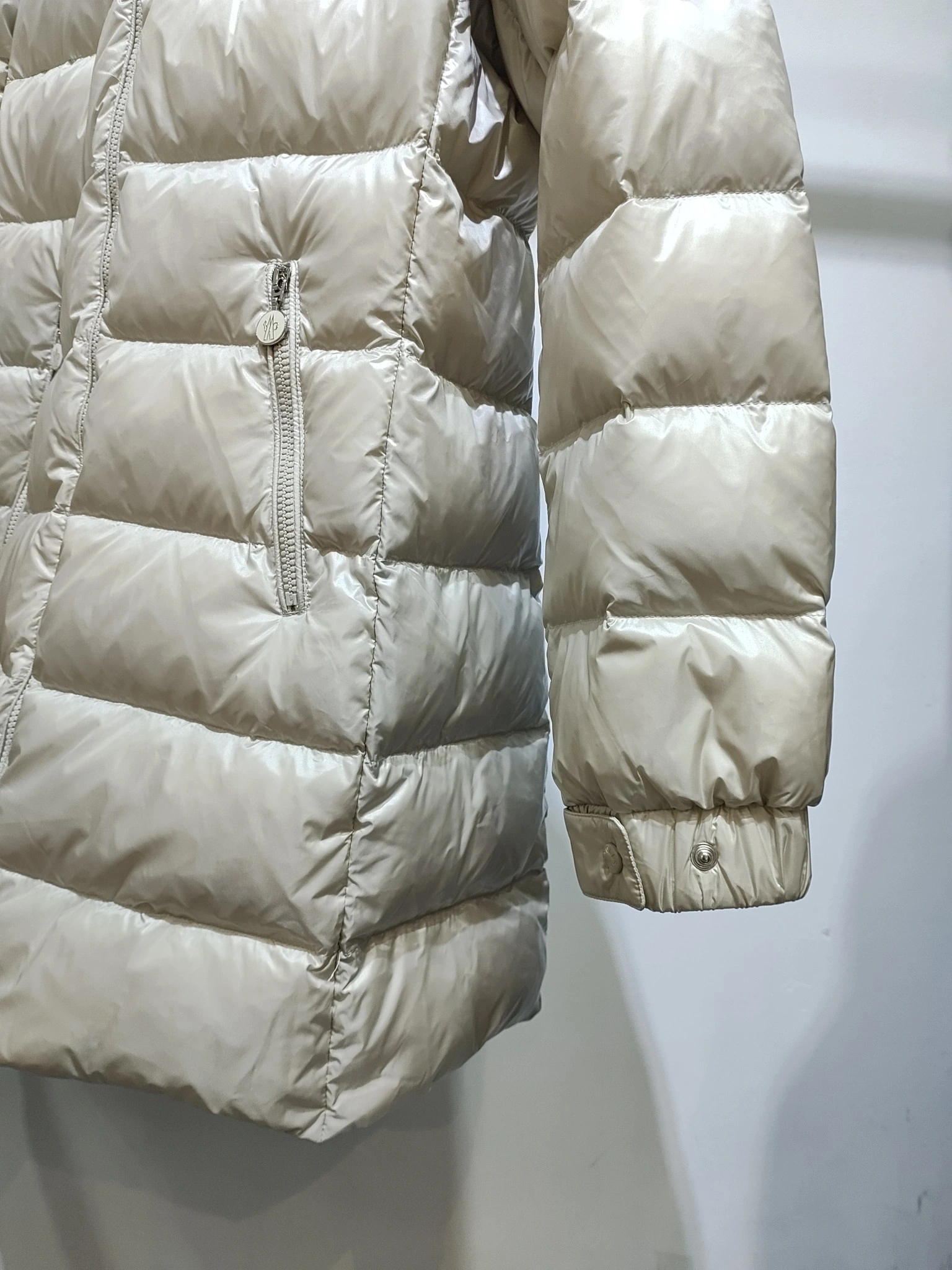 Moncler Down Jackets Contemporary 146374