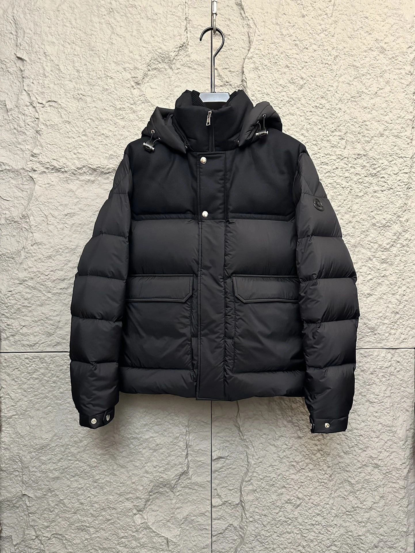 HighPerformance Moncler Down Jackets 146370
