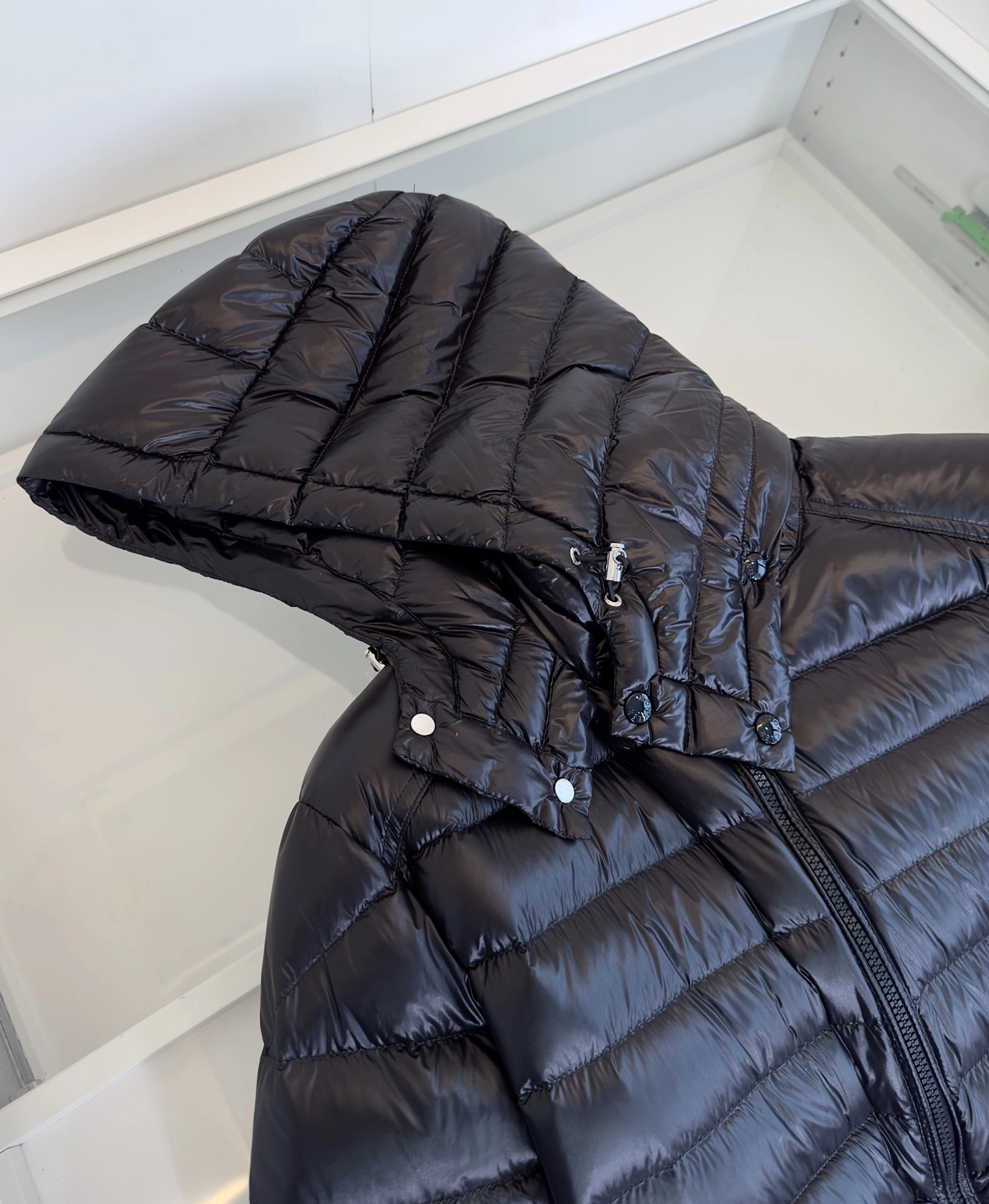 Moncler Down Jackets Durable 146384