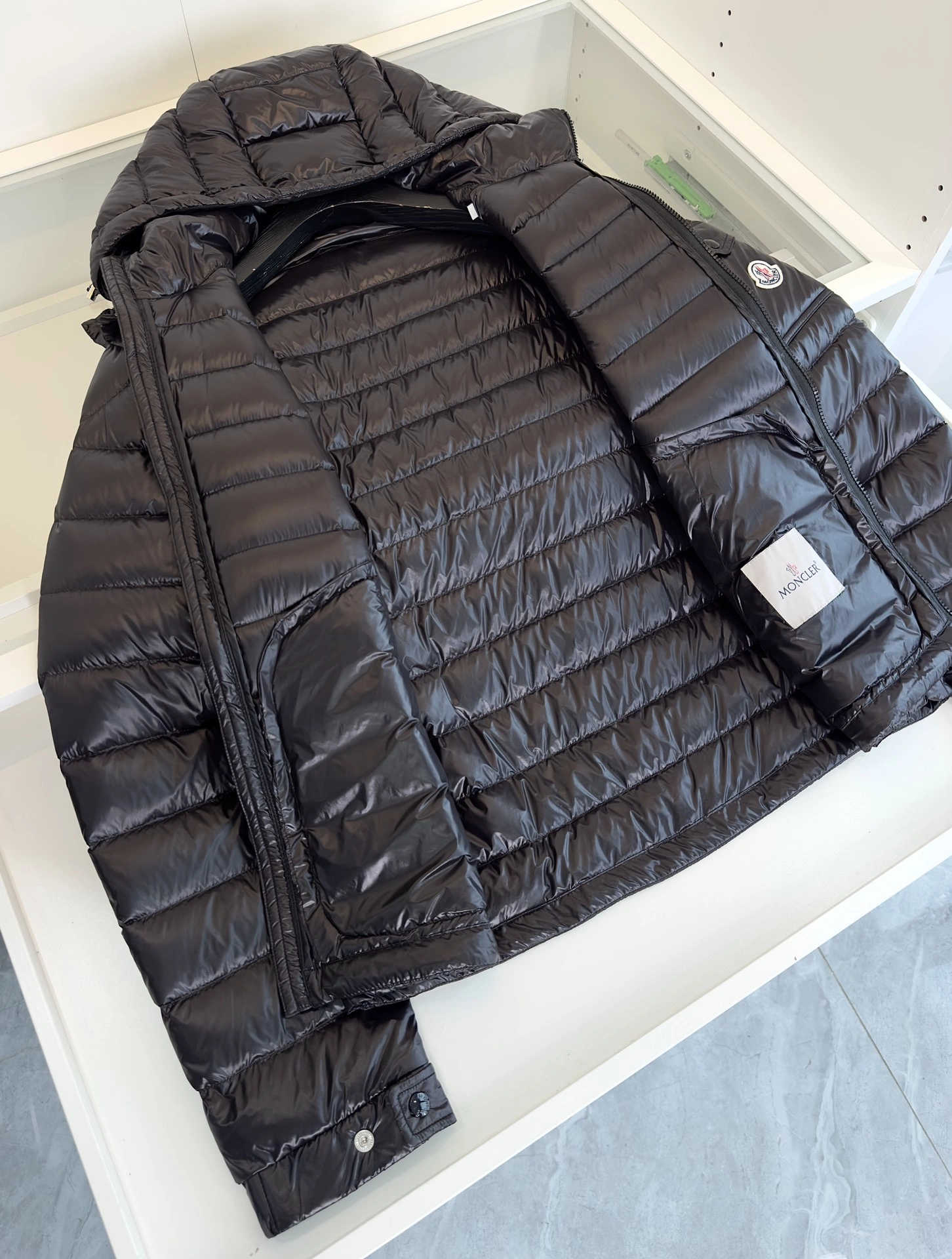 Moncler Down Jackets Durable 146384