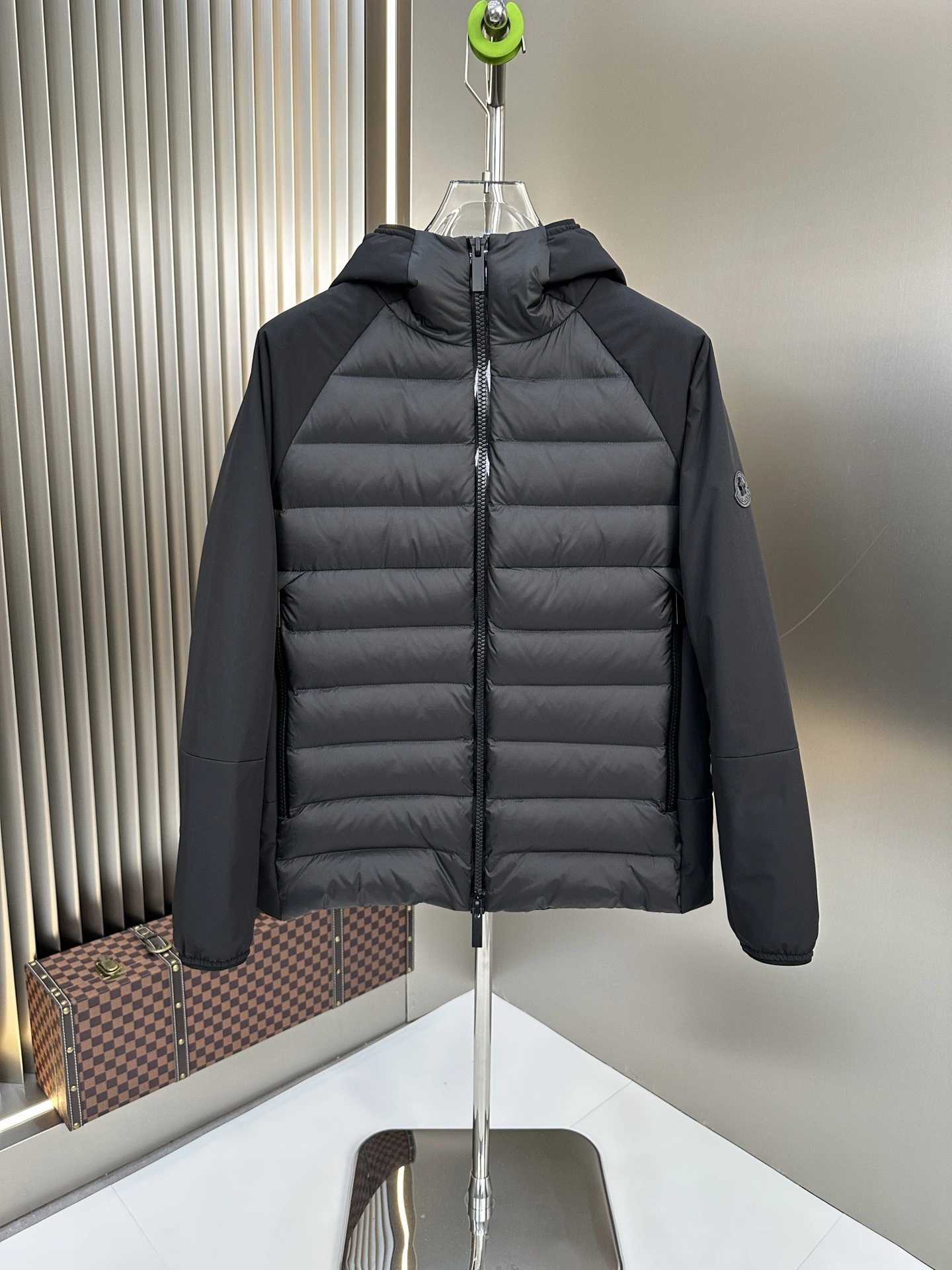 UrbanChic Moncler Down Jackets 146380