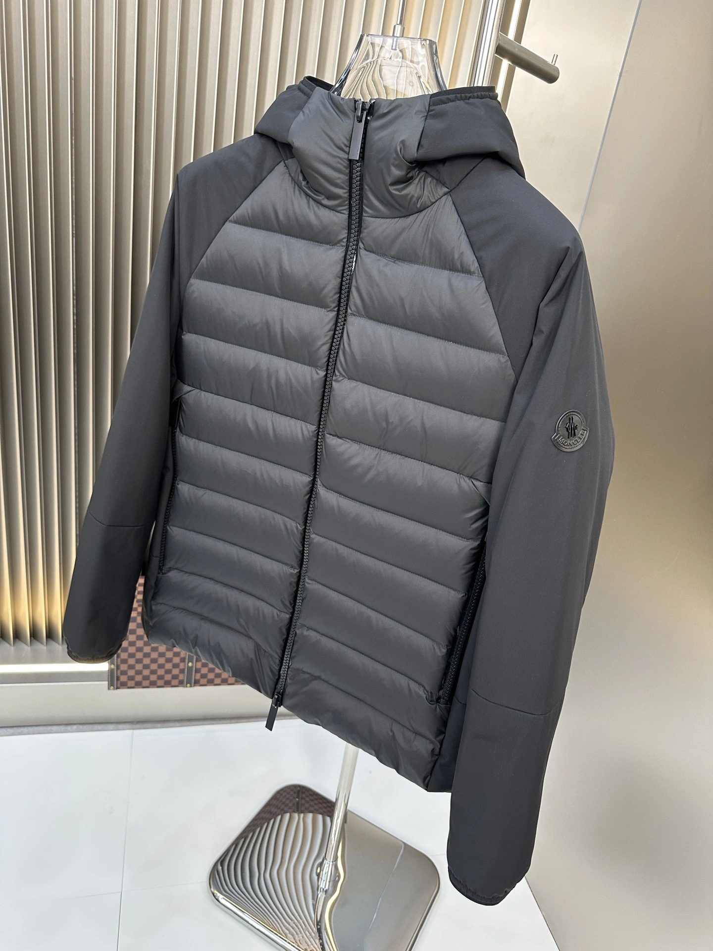 UrbanChic Moncler Down Jackets 146380