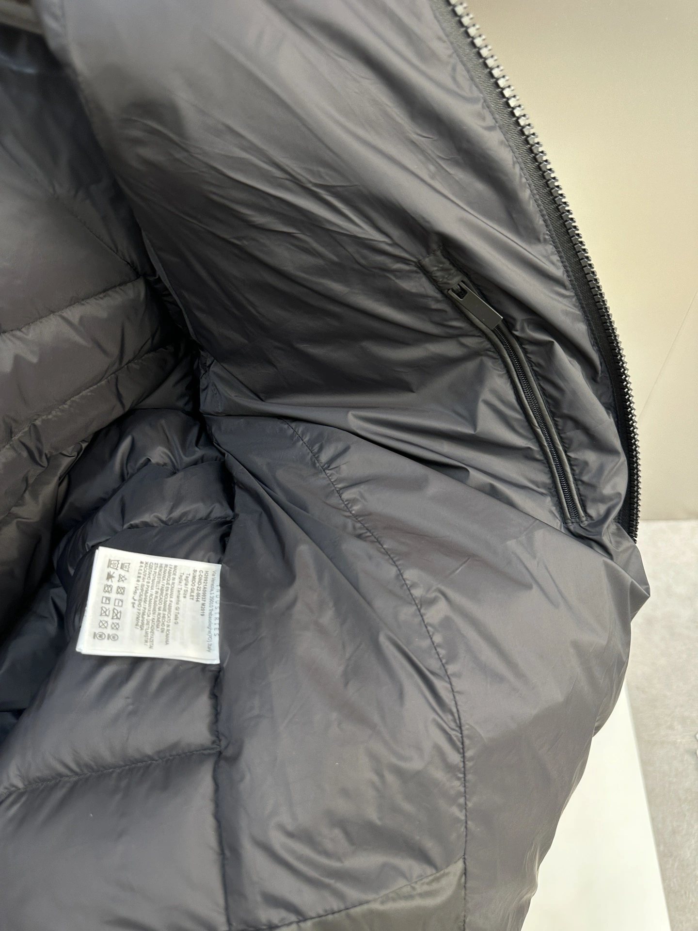 UrbanChic Moncler Down Jackets 146380