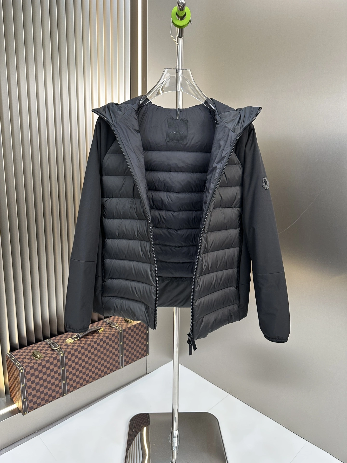 UrbanChic Moncler Down Jackets 146380
