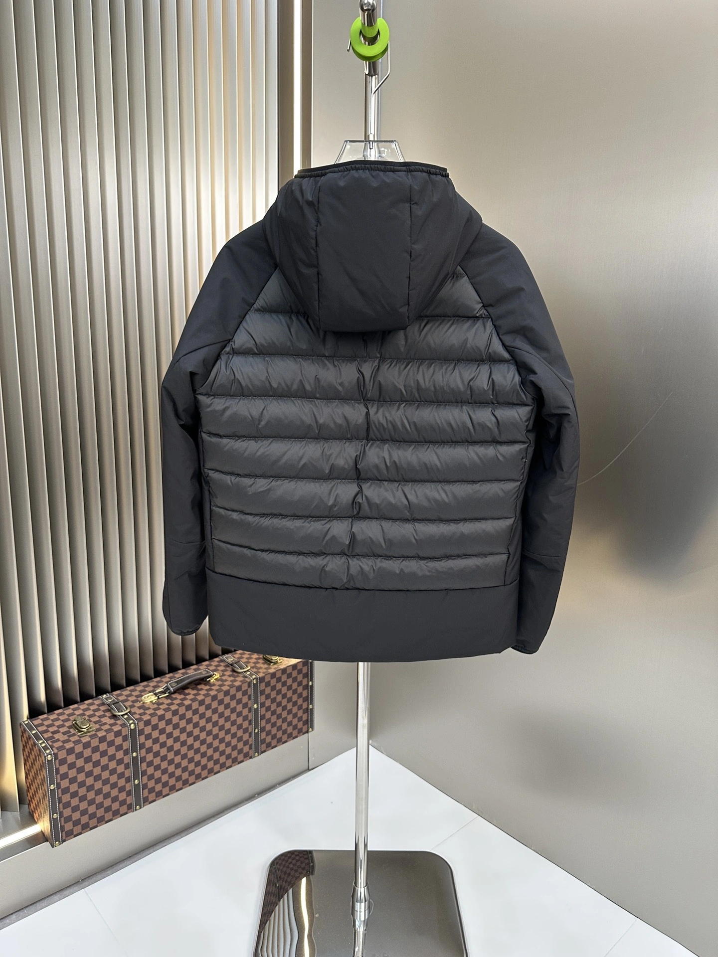 UrbanChic Moncler Down Jackets 146380