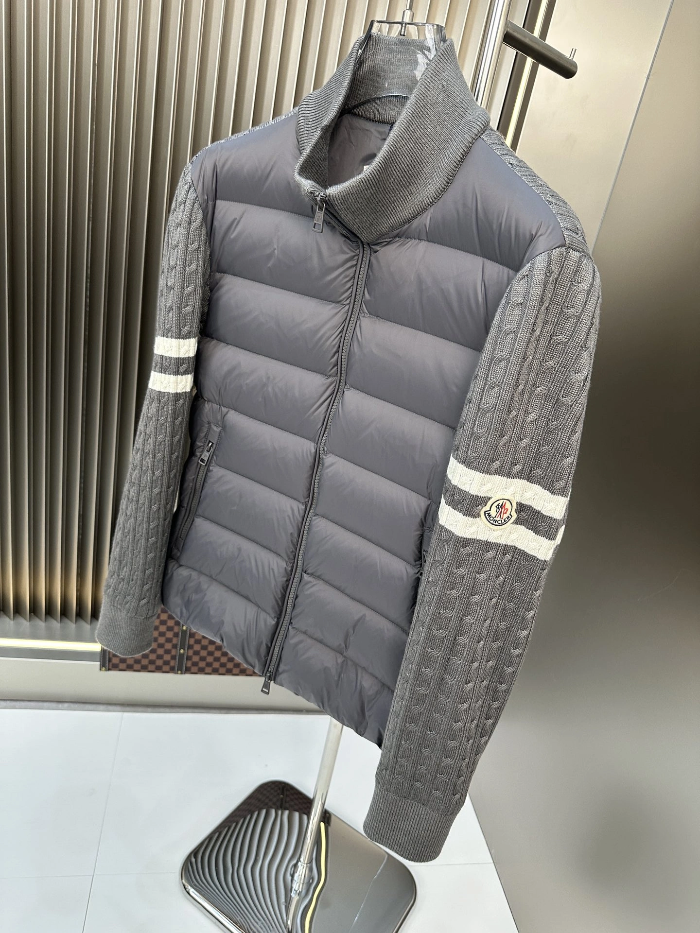 Bold Moncler Down Jackets 146382