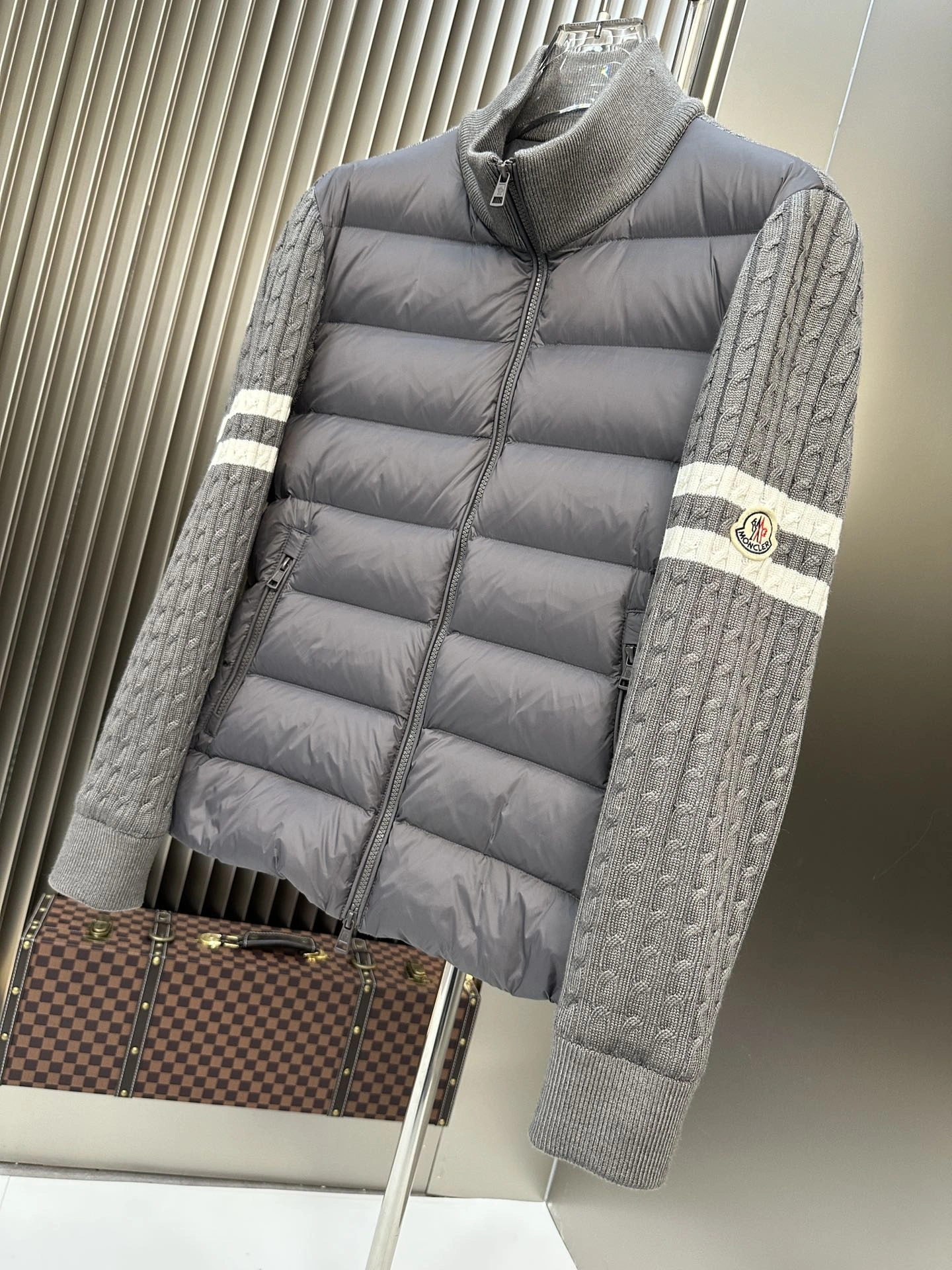Bold Moncler Down Jackets 146382