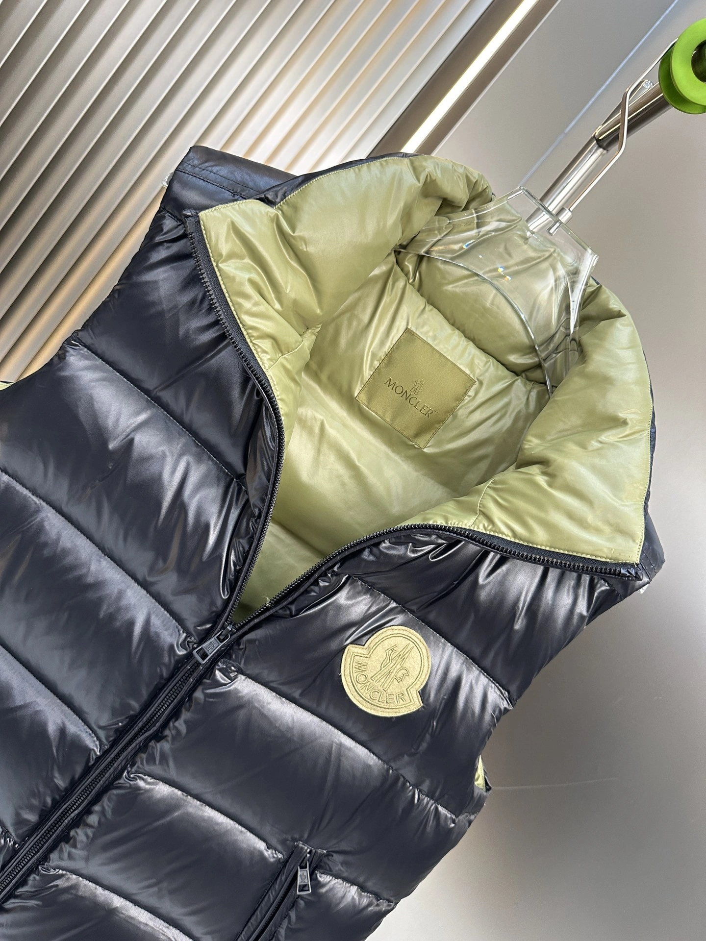 Moncler Down Jackets WaterResistant 146361